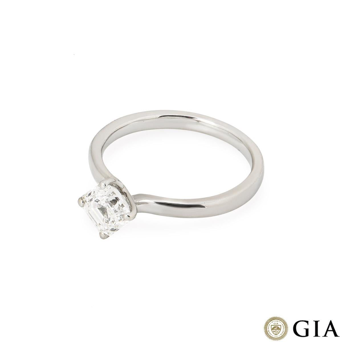 Women's GIA Certified Asscher Cut Diamond Ring in Platinum 1.00ct G/VS2 For Sale