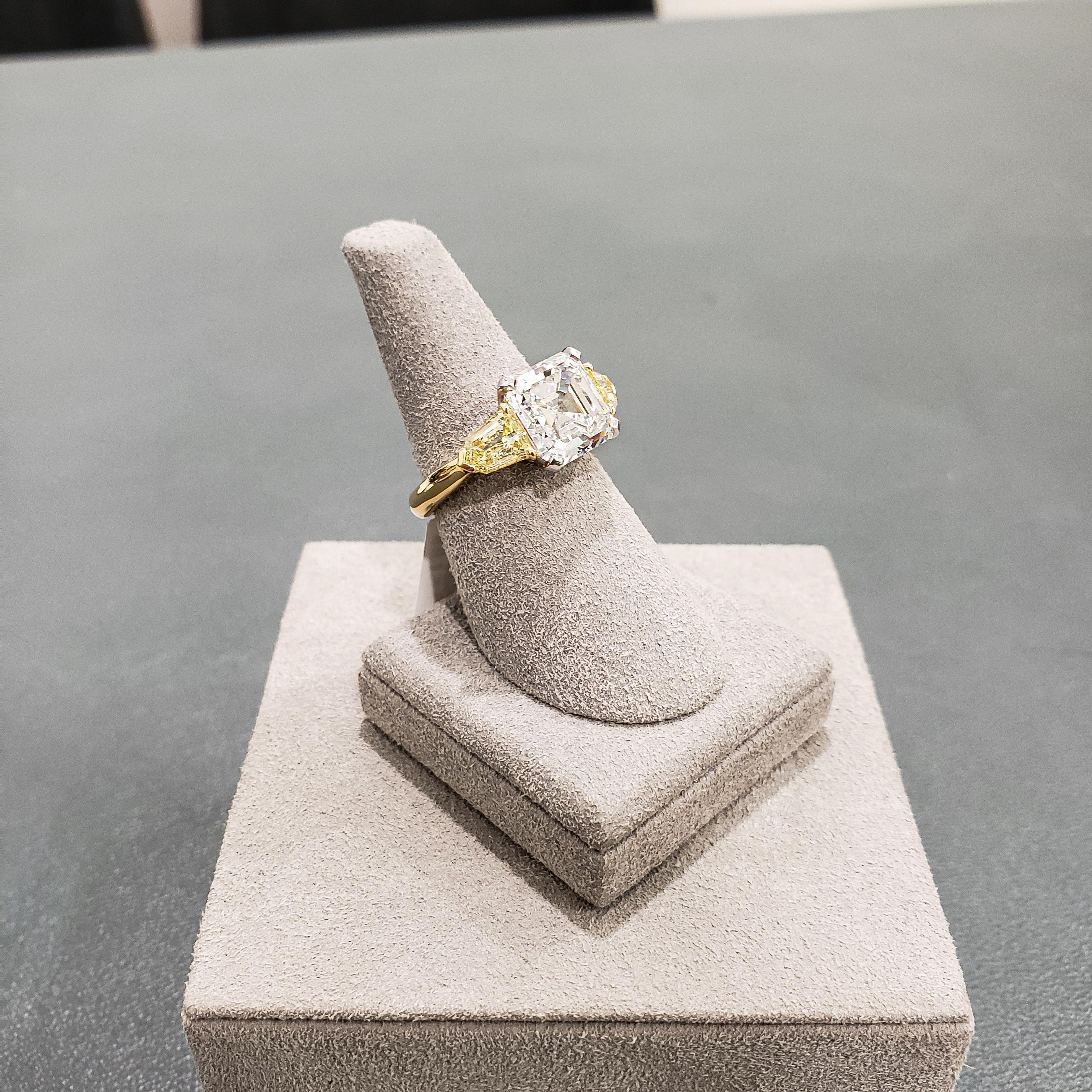 Verlobungsring mit drei Steinen, GIA-zertifizierter 5,05 Karat Diamant im Asscher-Schliff im Angebot 3