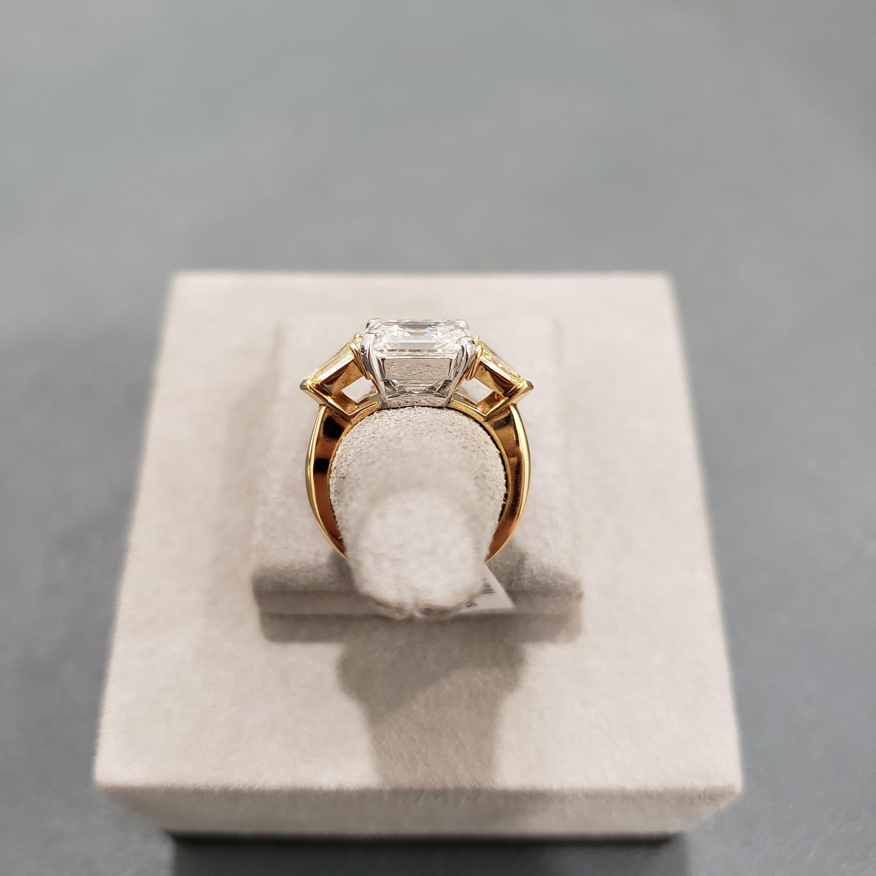 Verlobungsring mit drei Steinen, GIA-zertifizierter 5,05 Karat Diamant im Asscher-Schliff im Angebot 5