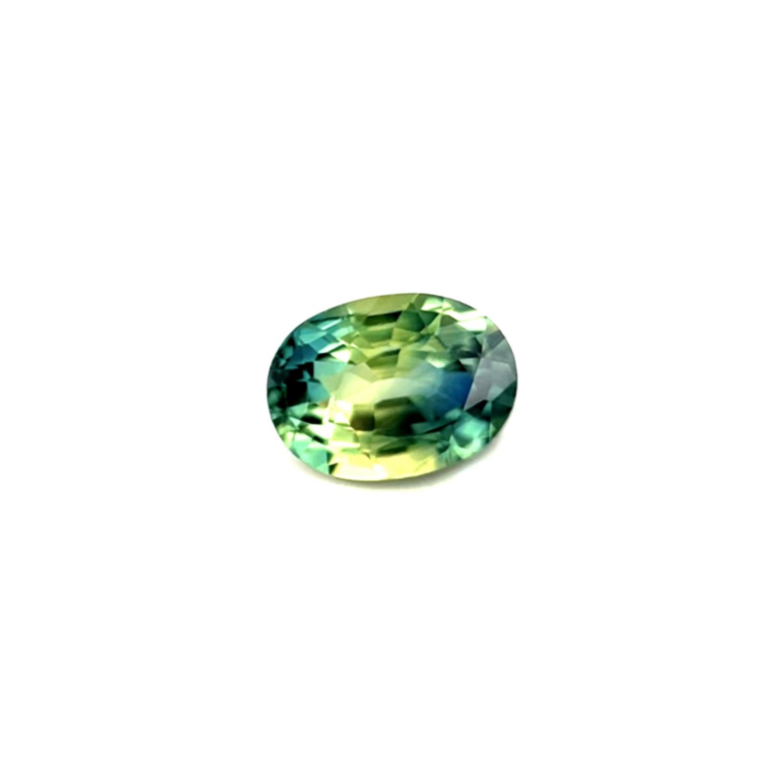 Zafiro tricolor australiano certificado GIA 0,86 ct talla oval sin tratar 6,3x4,6 mm

Zafiro australiano tricolor natural único certificado por el GIA.
Zafiro no calentado de 0,86 quilates con un efecto único de color verde, amarillo y azul. Raro e