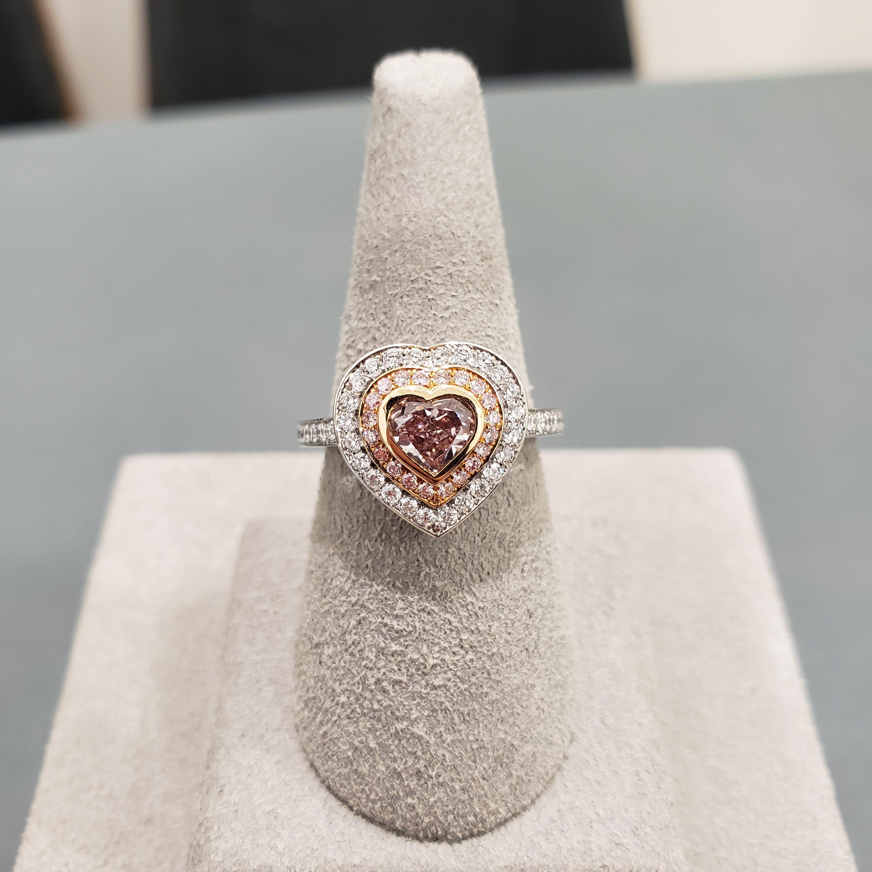 Bague de fiançailles certifiée GIA 0,75 carats en forme de coeur avec diamant rose brunâtre en vente 1