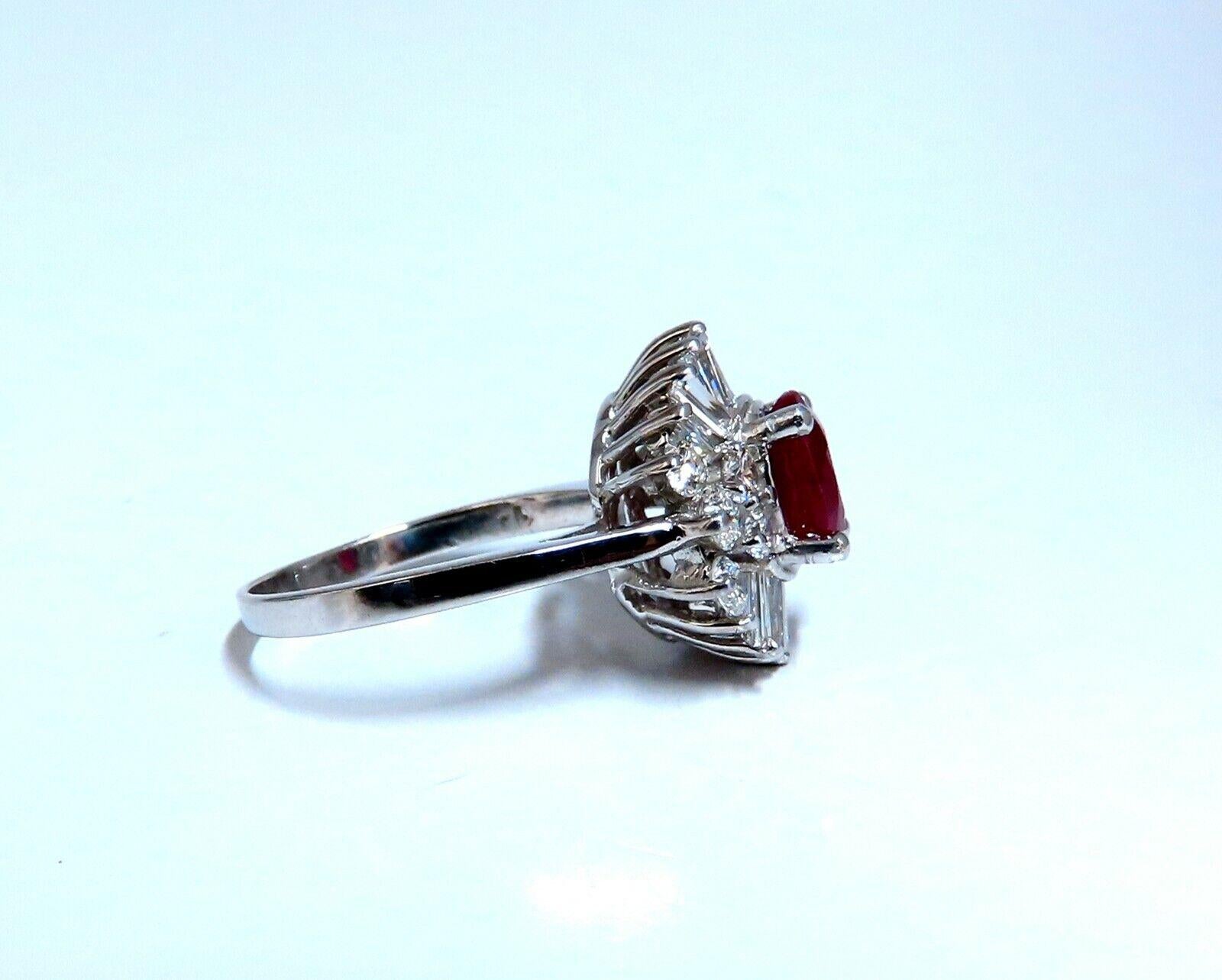 Anillo de Cóctel Bailarina con Diamantes Rubí Certificado GIA.

1.75ct. Rubí rojo brillante ovalado GIA

Informe: 5192200392

(VS) Claridad limpia y transparente.

7,89 X 6,26 X 4,07 mm

GIA: Calor, Birmania



Diamantes redondos y baguette