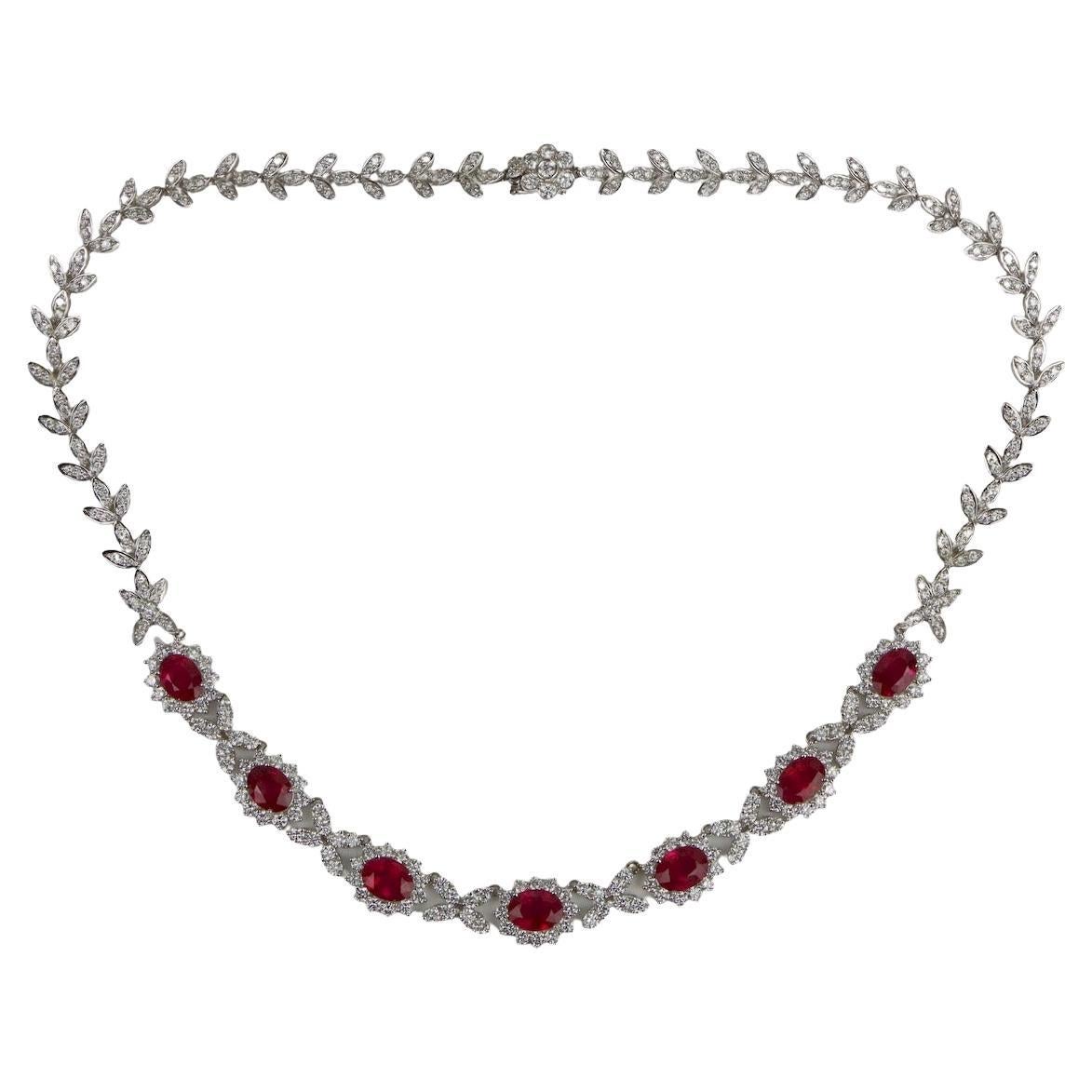 GIA Certified Burma Ruby Pidgeon Blood Diamond 18K Gold Necklace  In Excellent Condition For Sale In Flushing, NY