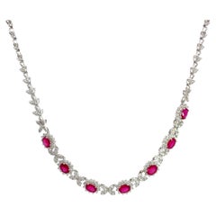 GIA-zertifizierte Burma-Rubin-Halskette aus 18 Karat Gold mit Pidgeonblut-Diamant