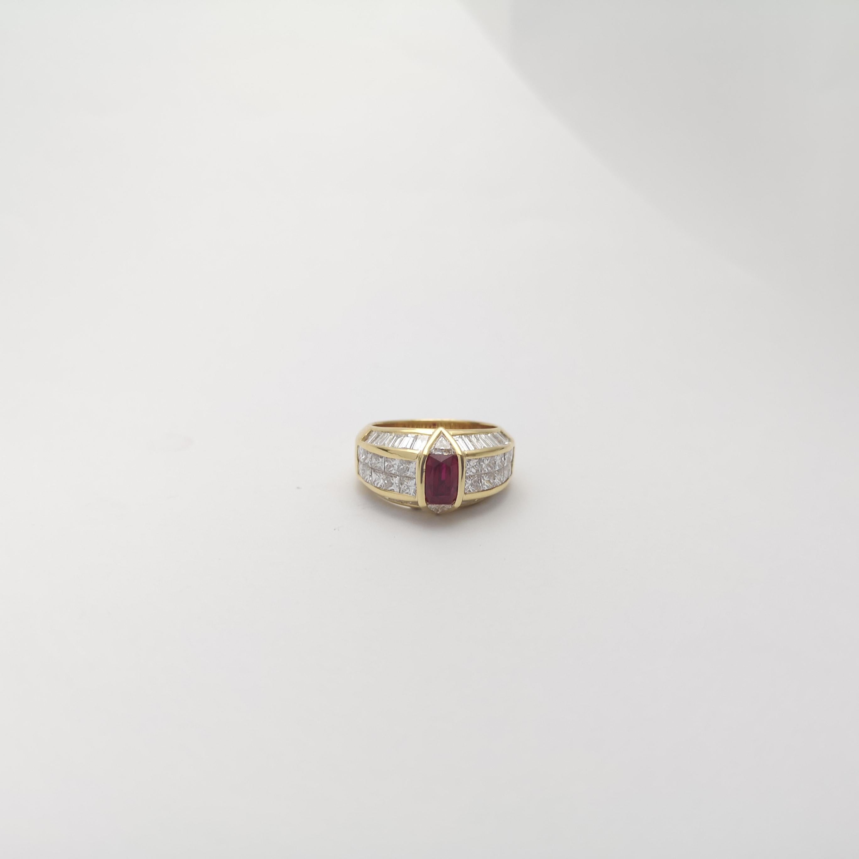 Women's or Men's GIA Certified Burmese Pigeon's Blood Ruby and Diamond Ring set in 18K Gold For Sale