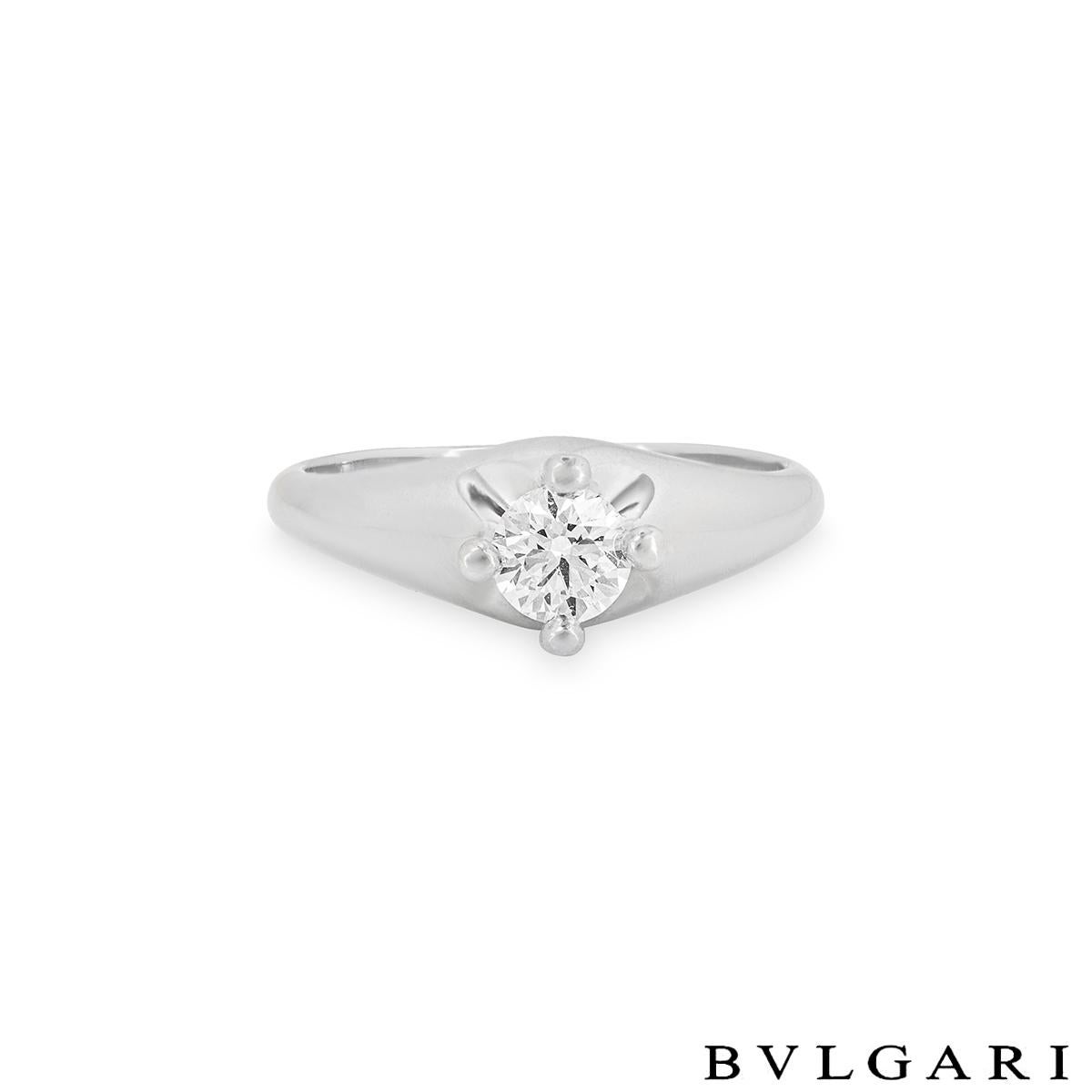 Taille ronde Bague couronne en platine Bvlgari avec diamants 0,33 carat D/VVS2 certifiés par le GIA en vente
