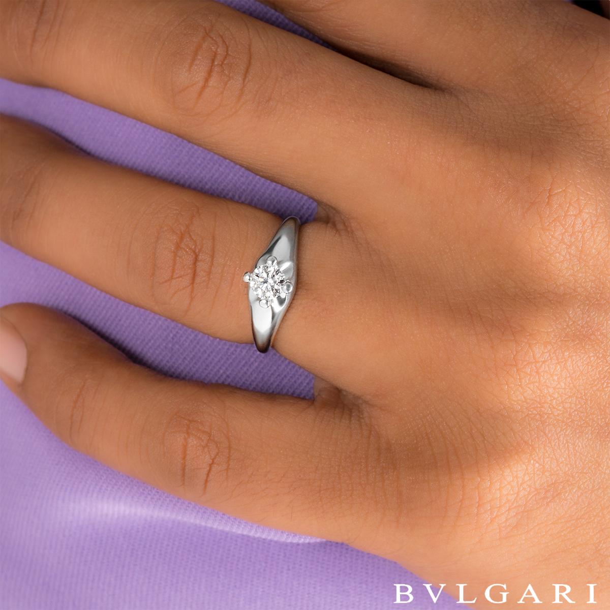 Bague couronne en platine Bvlgari avec diamants 0,33 carat D/VVS2 certifiés par le GIA Pour femmes en vente