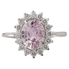  Certifié GIA, 1.85 ct. Bague de fiançailles halo en saphir rose ovale naturel et diamant