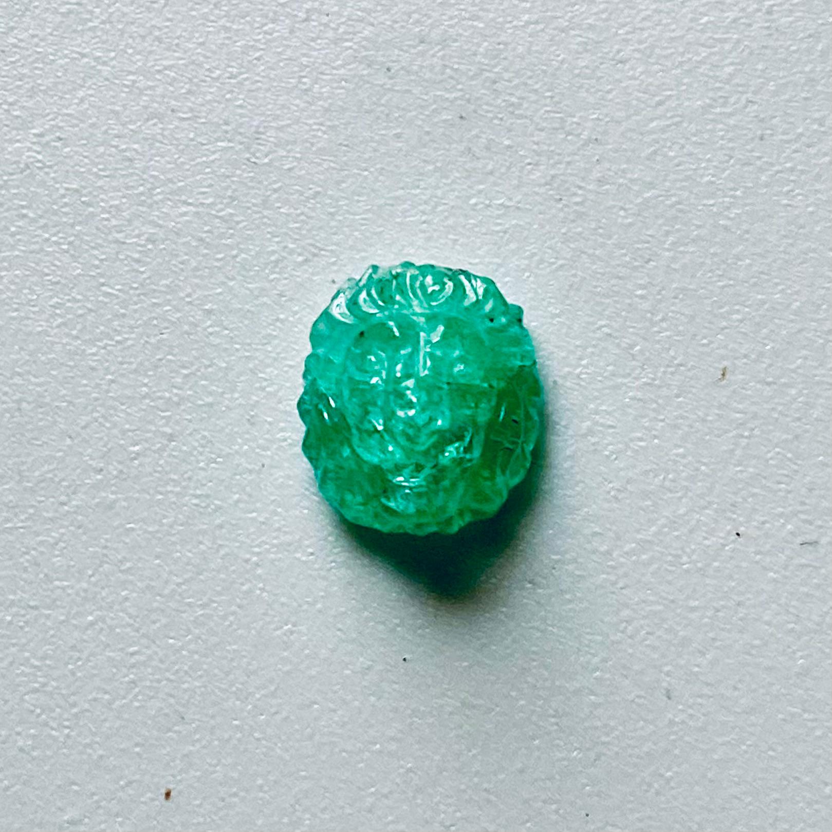GIA-zertifizierter geschnitzter kolumbianischer Smaragd Loser Stein mit 4,35 Karat im Zustand „Neu“ im Angebot in New York, NY