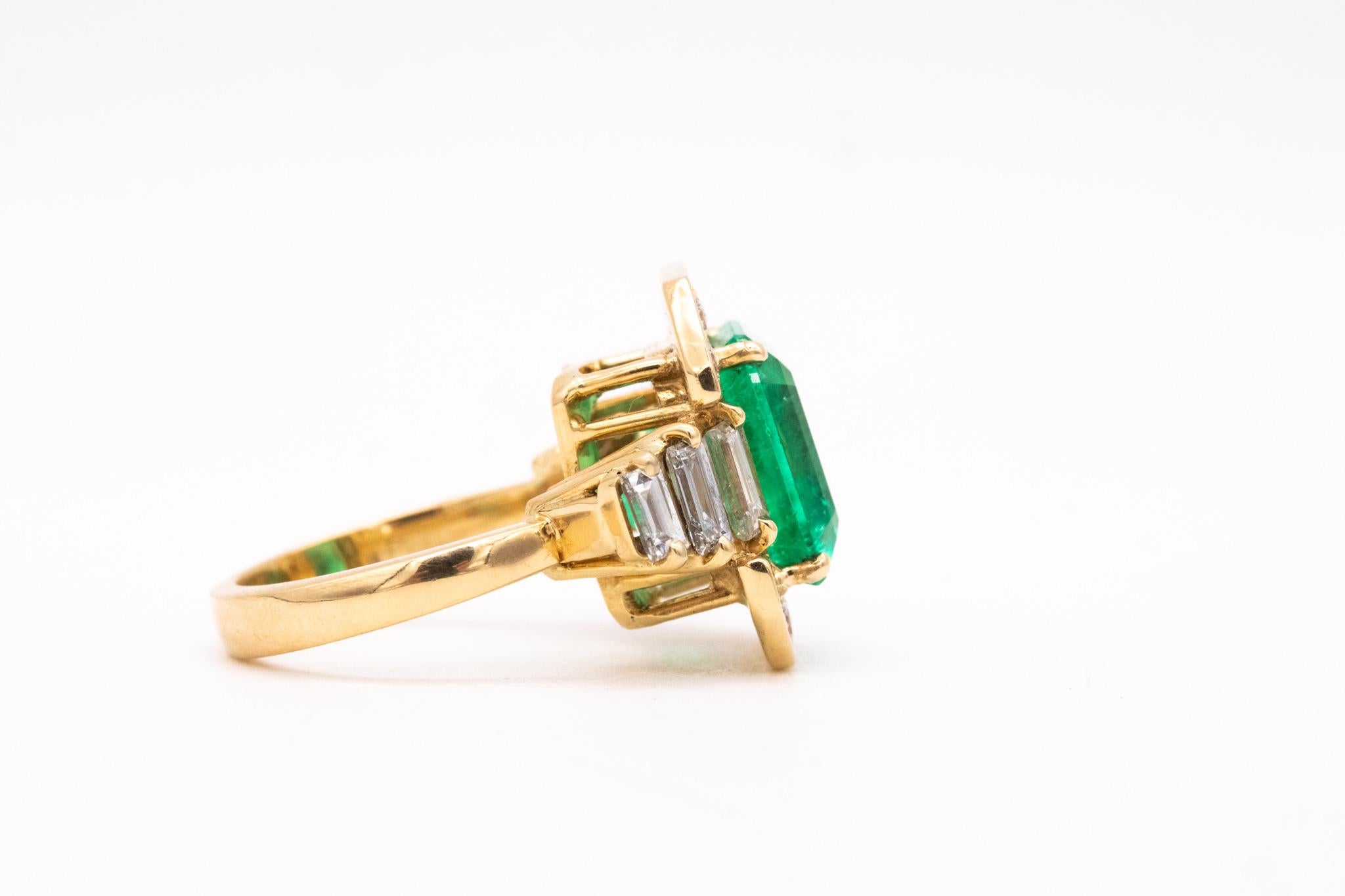 Gia Certified Cocktail Ring 18Kt Gold With 10.32 Ctw Colombian Emerald & Diamond For Sale 1