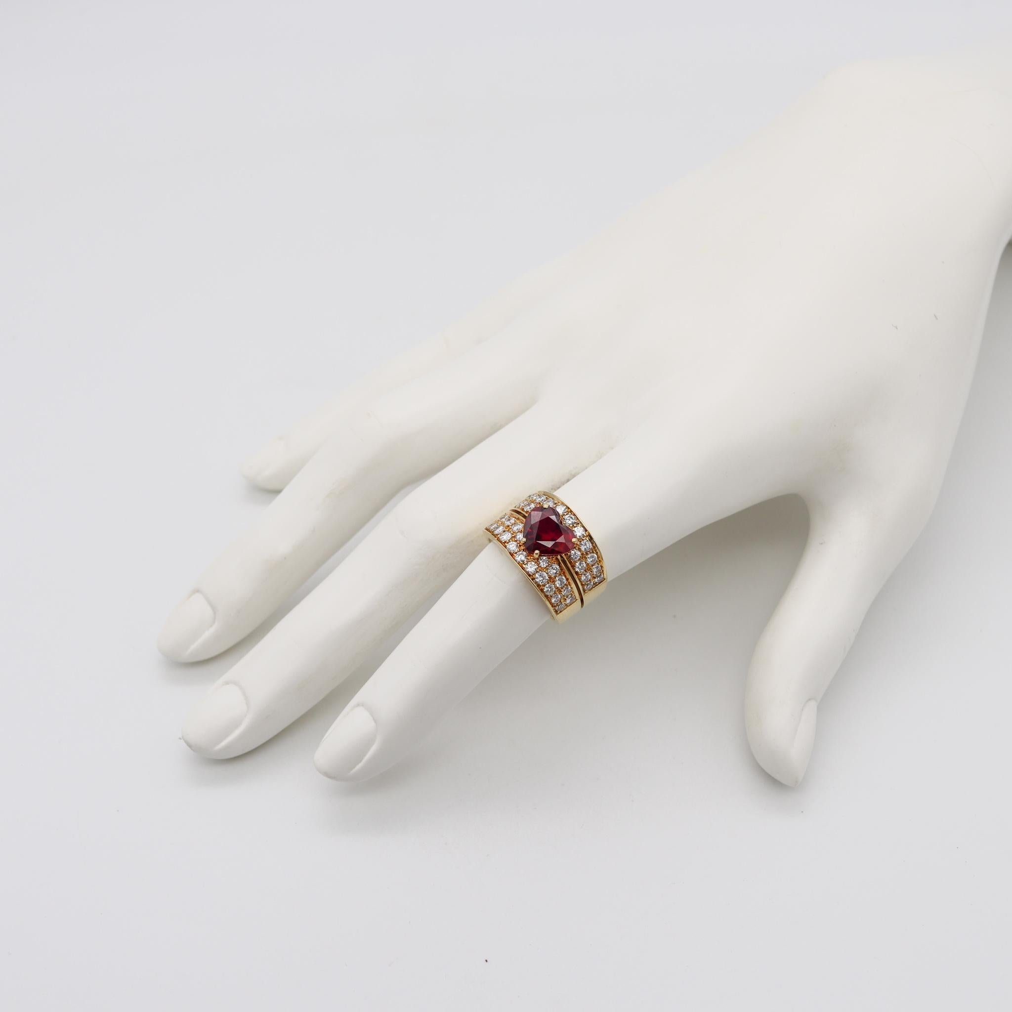 Gia Certified Cocktail Ring 18Kt Yellow Gold 4.11 Ct Heart Cut Red Ruby Diamonds In Excellent Condition For Sale In Miami, FL