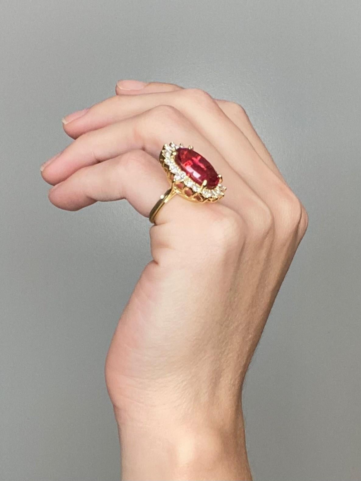 Contemporary GIA Certified Cocktail Ring in 18kt Gold with 14.80 Ctw Diamonds & Rubellite For Sale