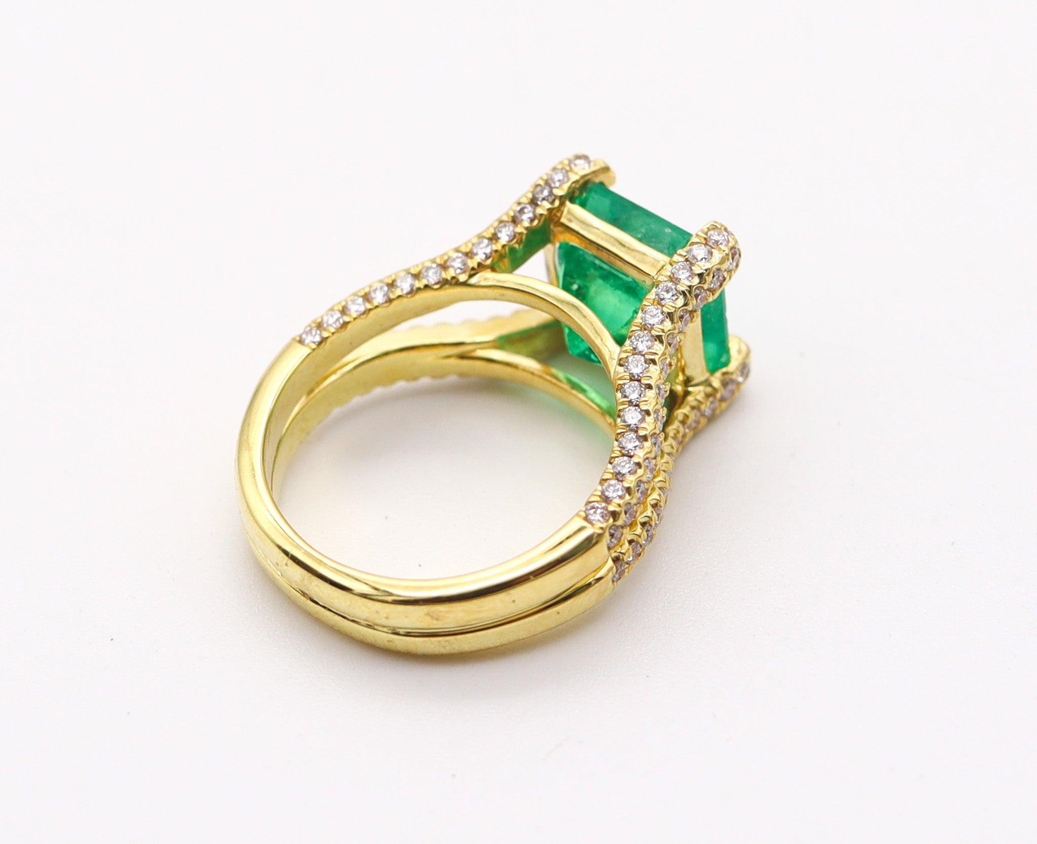 Women's GIA CERTIFIED Cocktail Ring In 18Kt Gold With 6.58 Ctw In Emerald & Diamonds For Sale