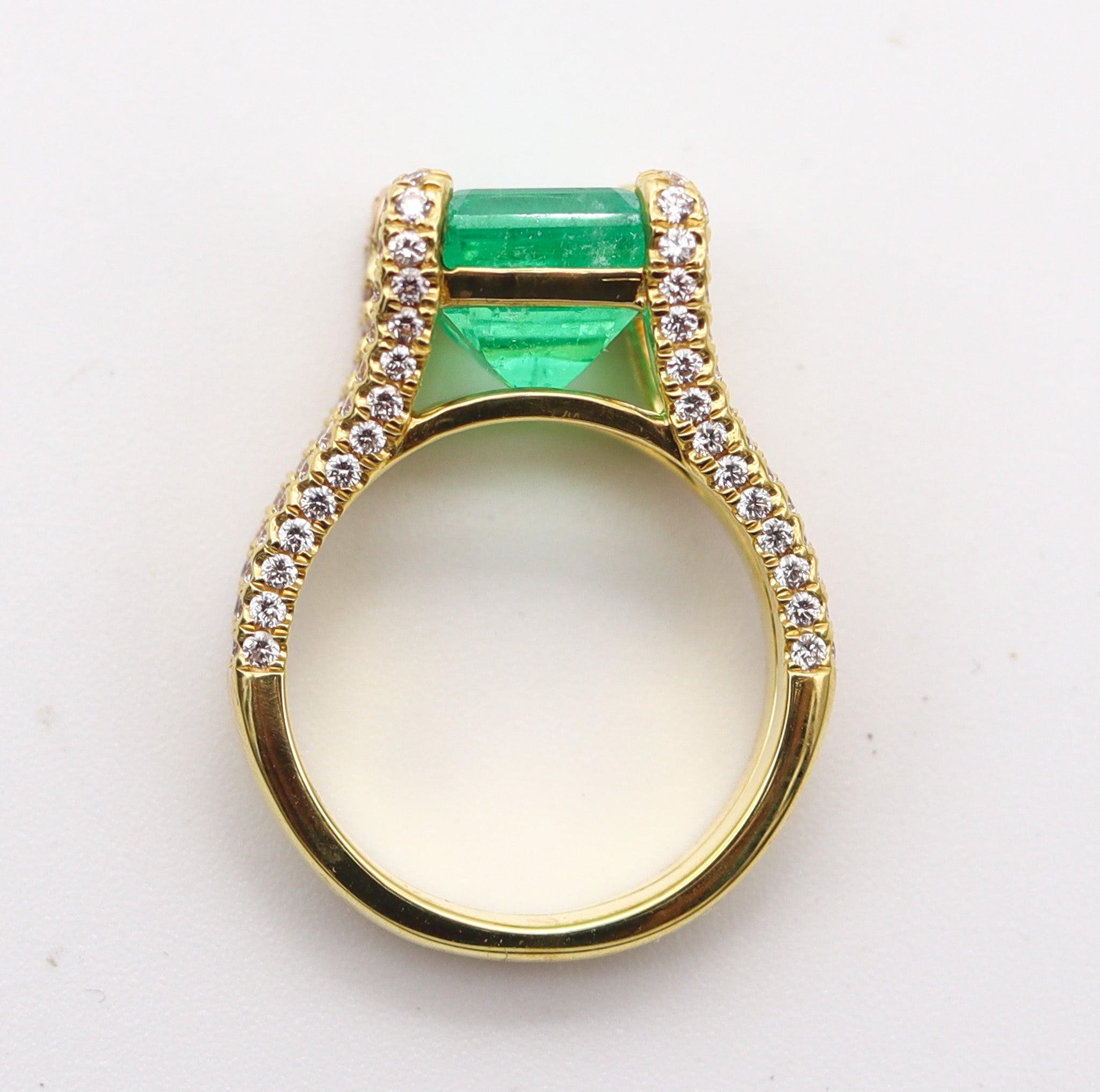 GIA CERTIFIED Cocktail Ring In 18Kt Gold With 6.58 Ctw In Emerald & Diamonds For Sale 2