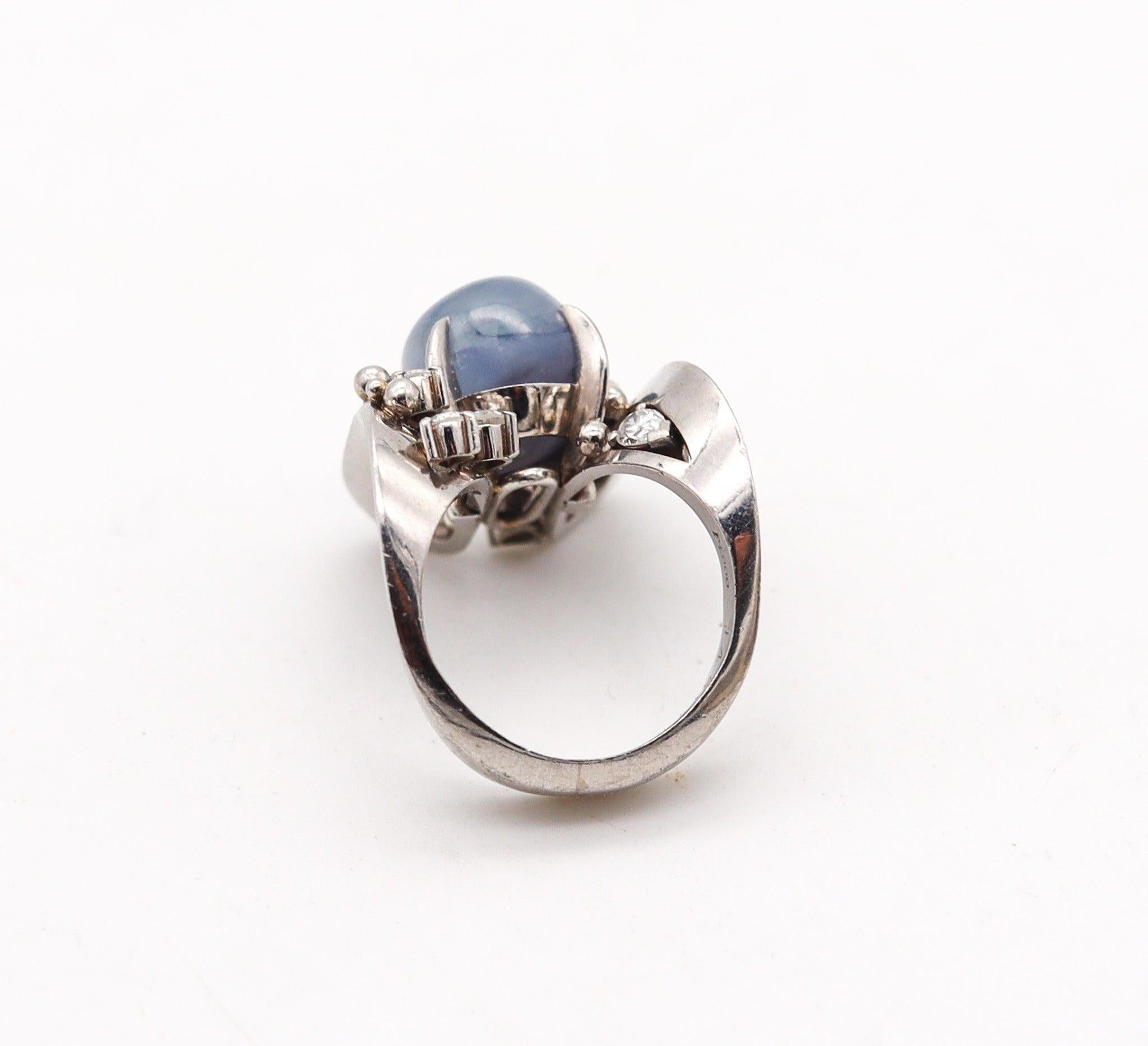 GIA CERTIFIED Cocktail Ring In Platinum With 15.40 Ctw Sapphire And Diamonds In Excellent Condition For Sale In Miami, FL