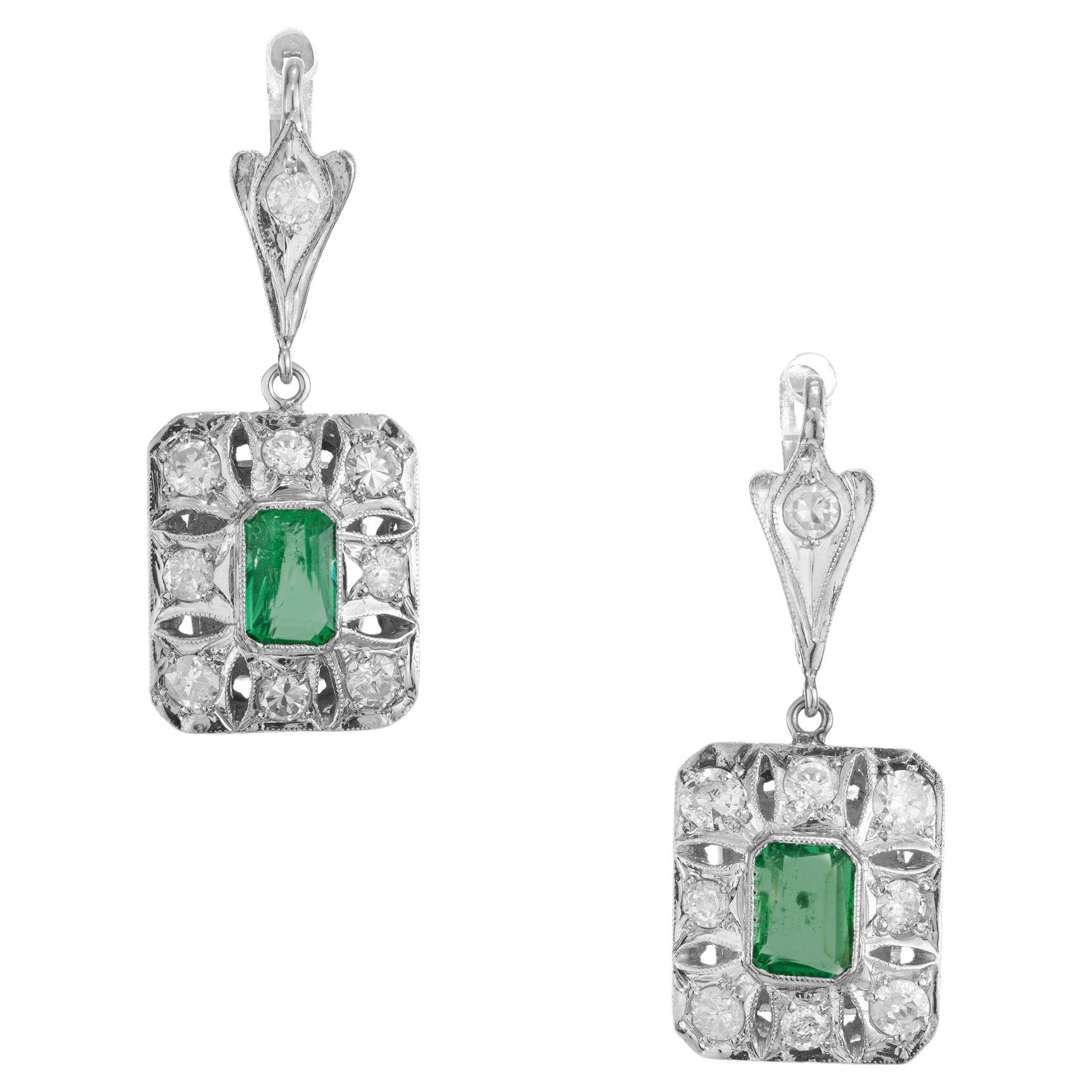 GIA Certified Colombian 1.40 Carat Emerald Diamond Platinum Dangle Earrings  For Sale