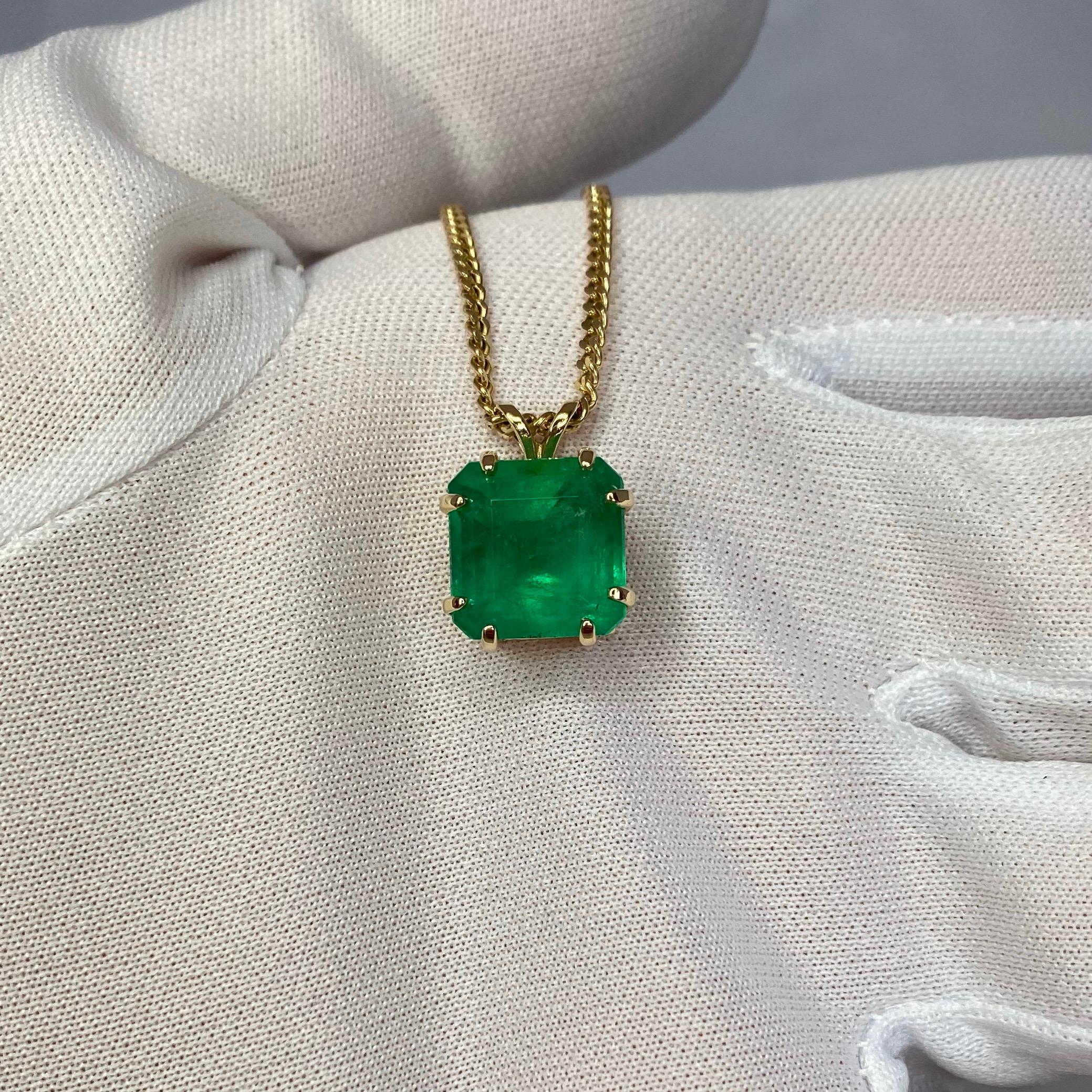 GIA Certified Colombian Emerald 6 Carat Yellow Gold Emerald Cut Pendant Necklace In New Condition In Birmingham, GB