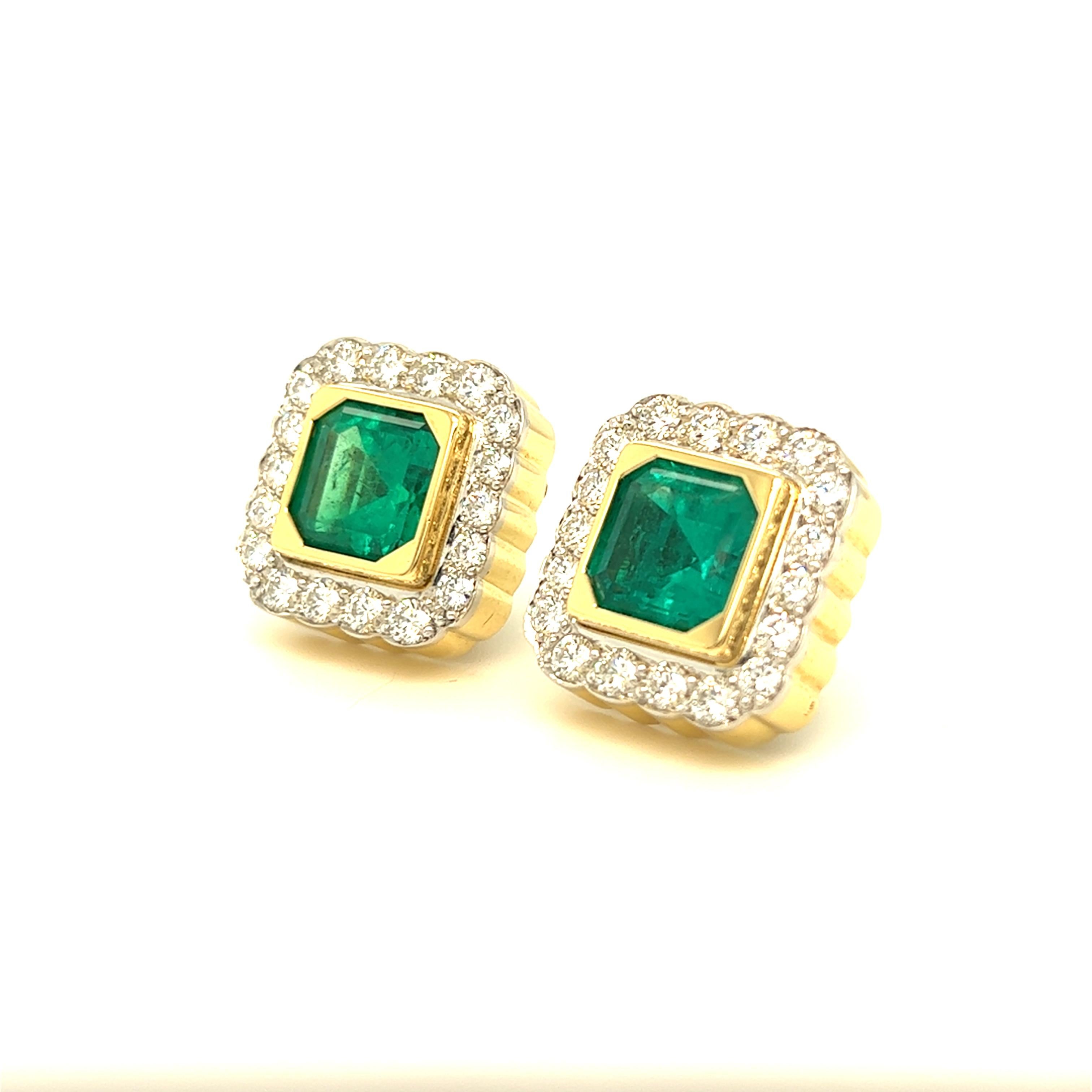 Pendientes de Esmeralda Colombiana y Diamante con Clip Certificados GIA Oro Amarillo 18k Corte cuadrado en venta