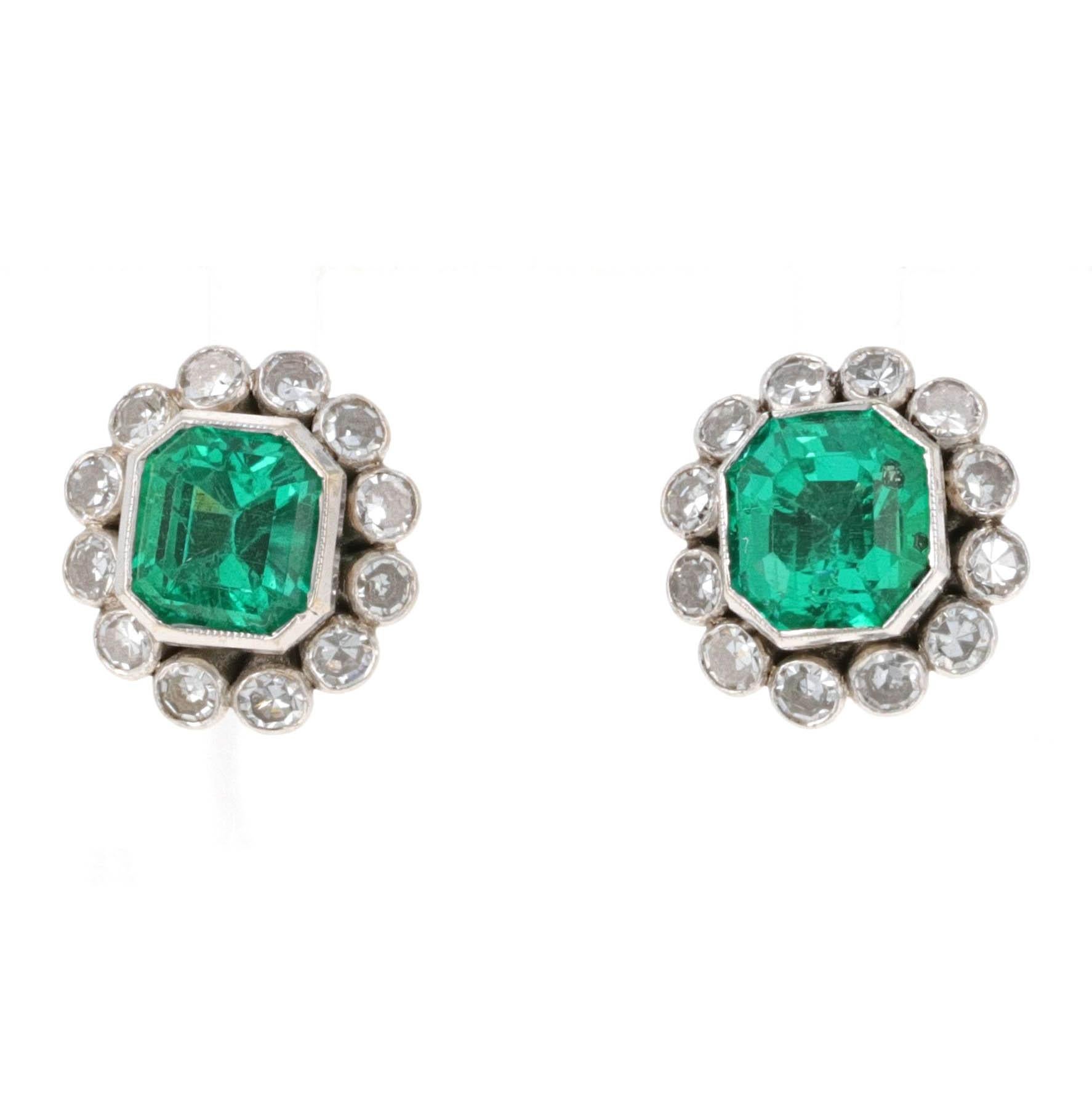 Emerald Cut GIA-Certified Colombian Emerald and Diamond Cocktail Ring and Earrings Set For Sale