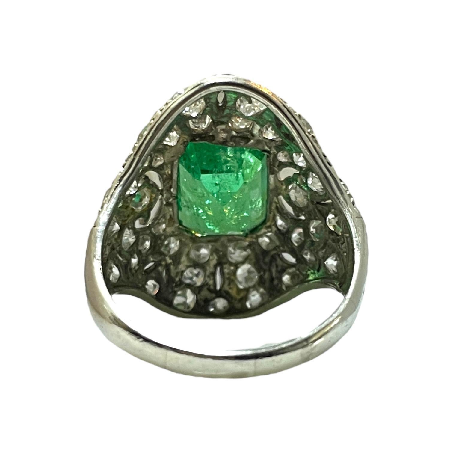 GIA zertifiziert kolumbianischen Smaragd Art Deco Ring: Ein Platin-Schatz aus den 1930er Jahren im Zustand „Hervorragend“ in New York, NY