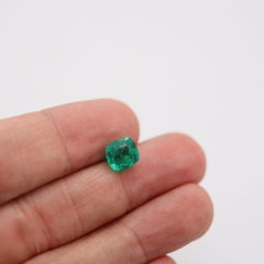 GIA CERTIFIED Colombian Emerald Cushion Shape Vivid Green 3.28 Cts GIA-622776153