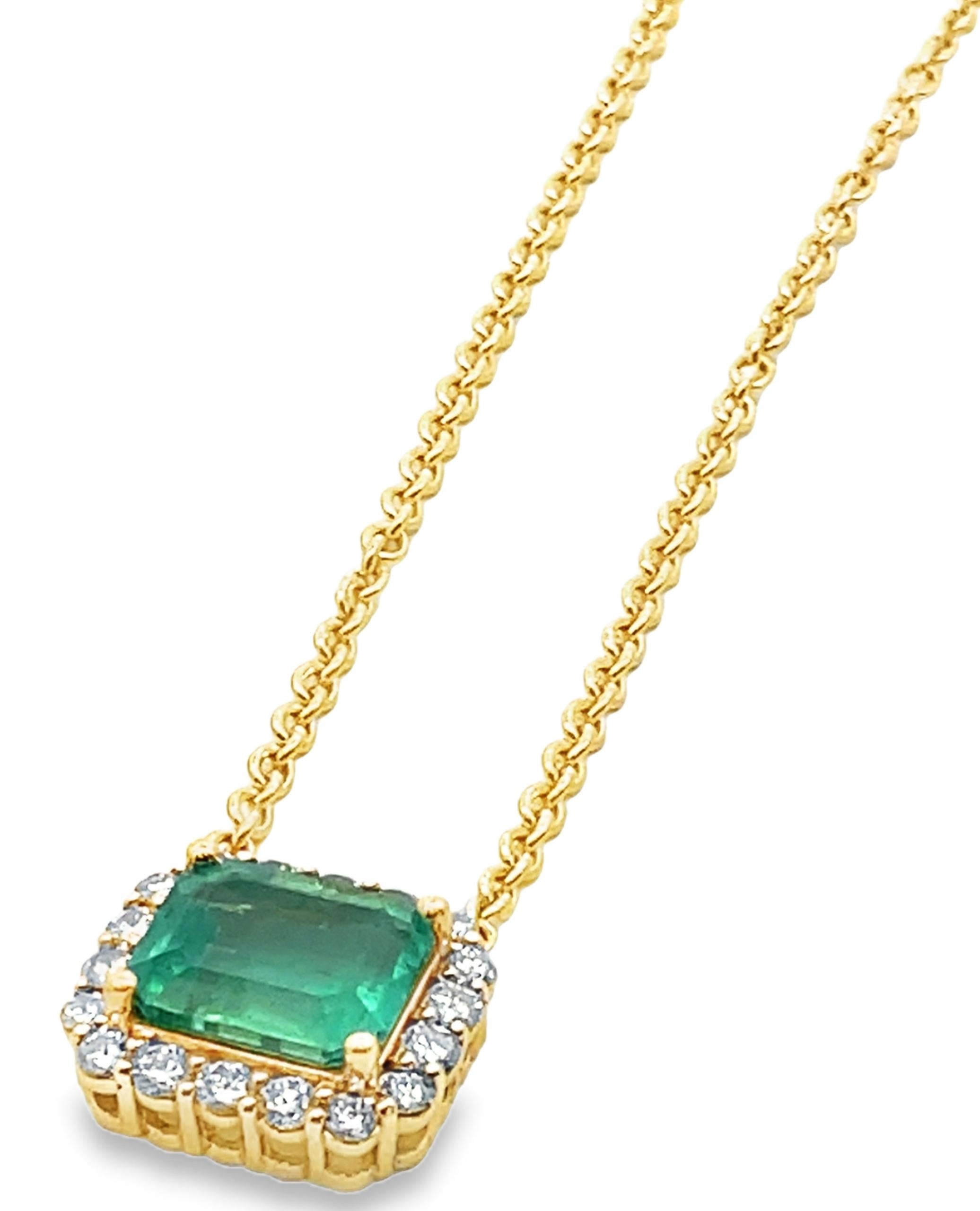 Collana con smeraldo colombiano e diamante certificata GIA in oro giallo 14K In condizioni Nuovo in vendita a Old Tappan, NJ