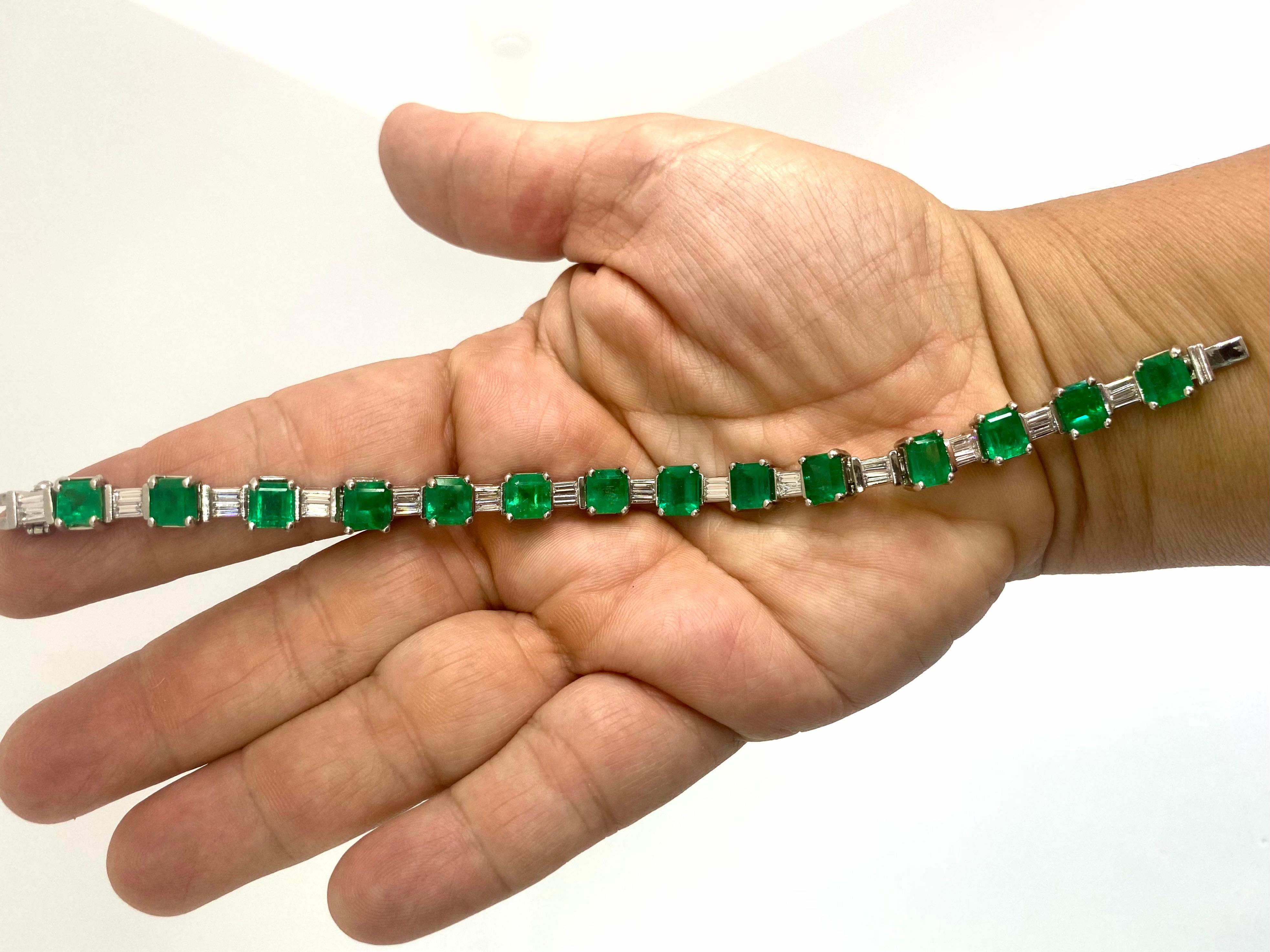 Women's or Men's GIA Certified Colombian Emerald Diamond Platinum Bracelet For Sale