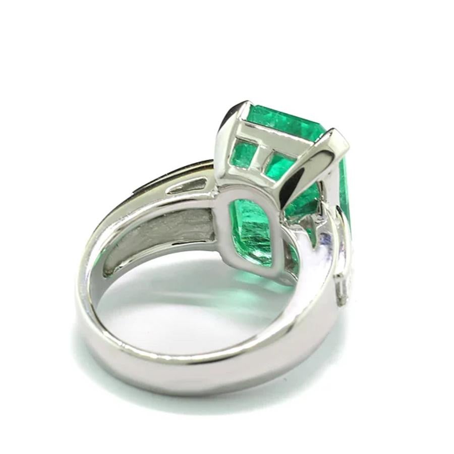 Contemporary GIA certified Colombian Emerald Ring only minor oil Diamond ring 900-Platinum