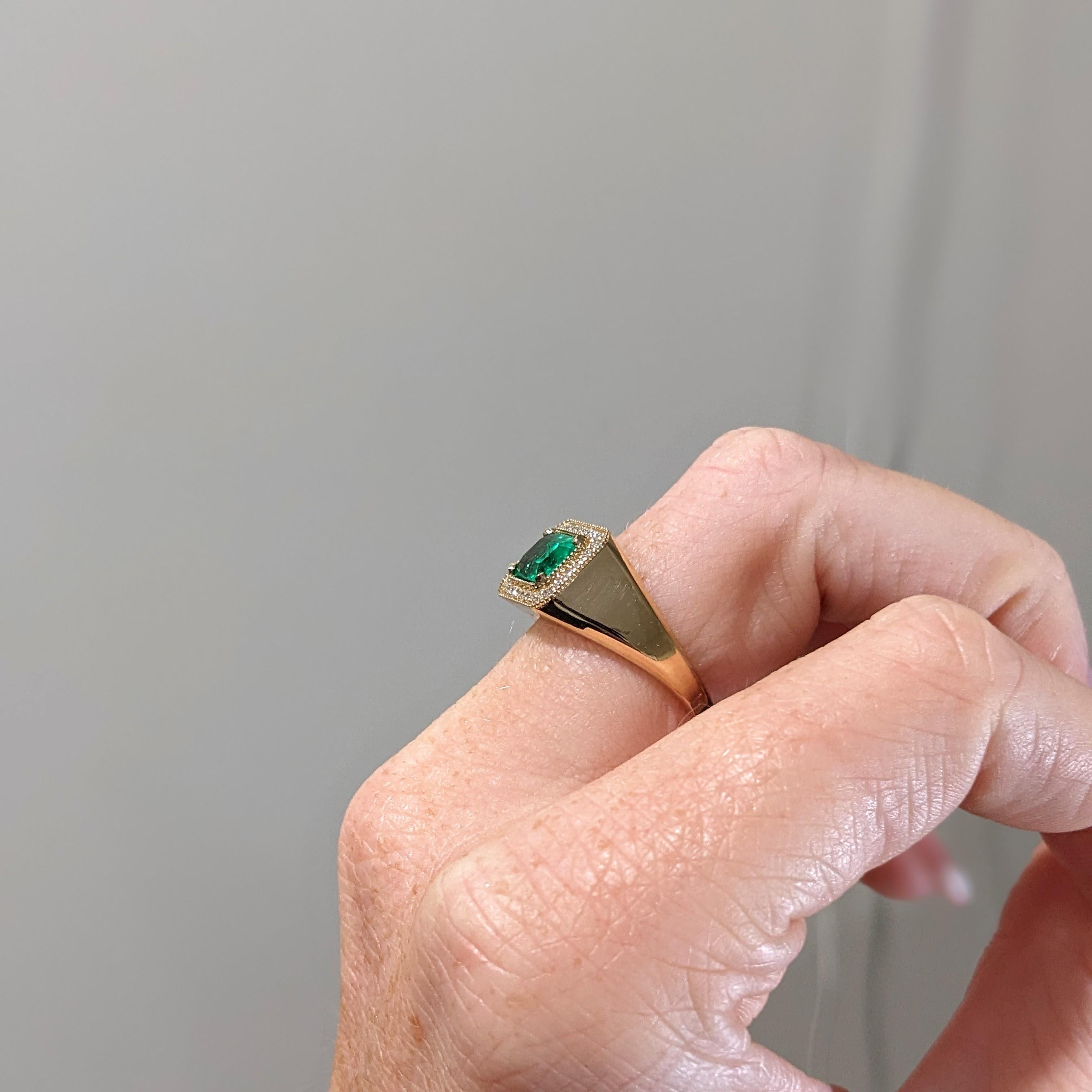 GIA Certified Colombian Emerald Ring w Earth Mined Diamonds in Solid 14K Gold For Sale 2