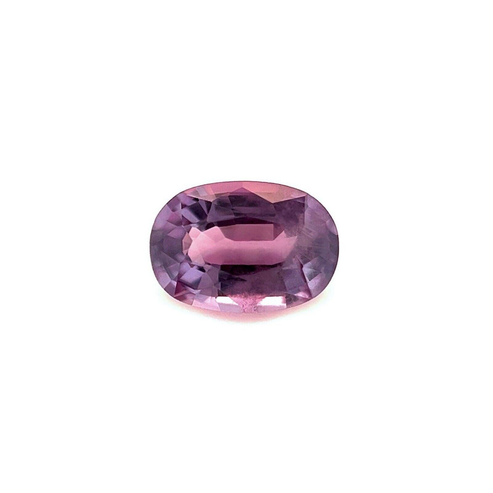 GIA-zertifizierter Farbwechselgranat Natural 0,62ct Ovalschliff Pyrop Spessartin
 
 GIA-zertifizierter unbehandelter Farbwechsel-Granat-Edelstein.
 0.62 Karat unbehandelter Granat mit einem seltenen Farbwechsel-Effekt. Die Farbe ändert sich je nach