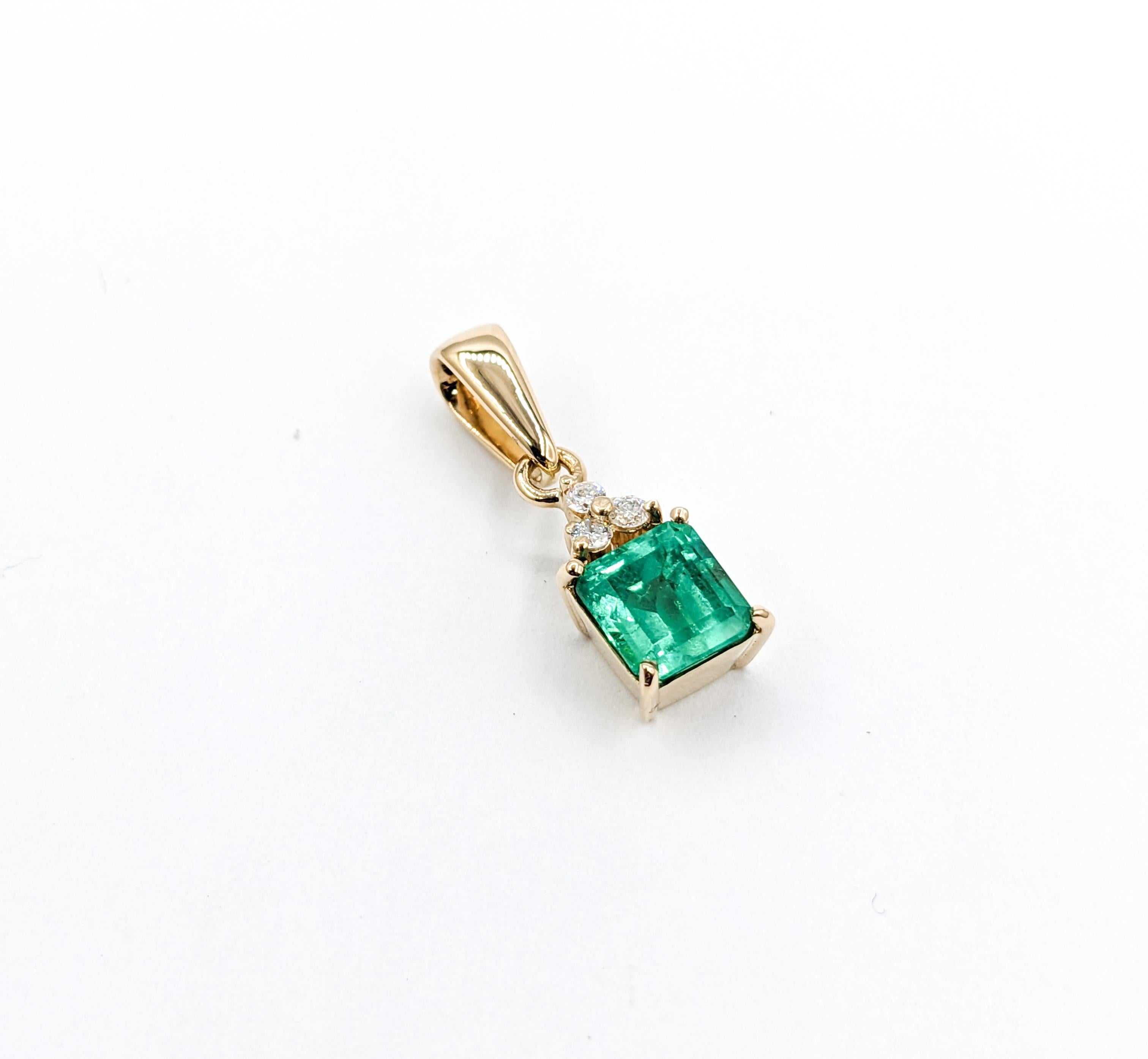 GIA Certified Columbian Emerald & Diamond Pendant in 18K Gold For Sale 2
