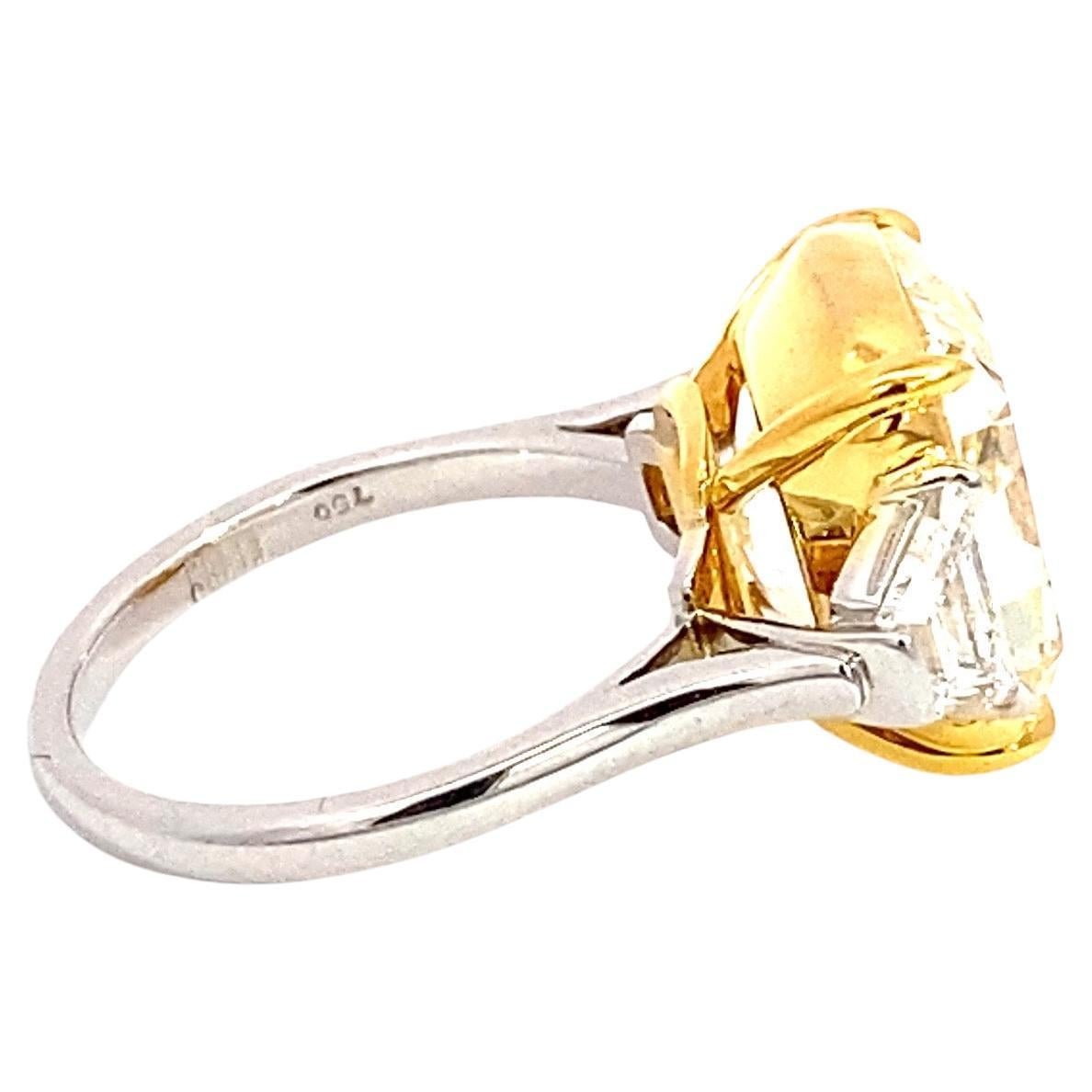 Cushion Cut GIA Certified Cushion 10.19 CTS Y-Z VS2 Trapezoid Three Stone Ring Platinum 18K For Sale