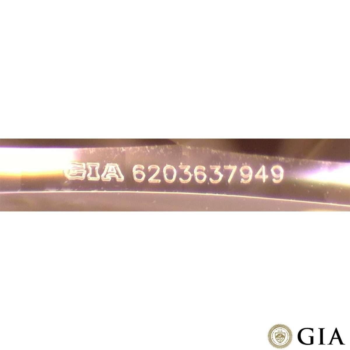Bague de fiançailles avec diamant taille coussin certifié GIA de 1,70 carat F/VS1 Pour femmes en vente
