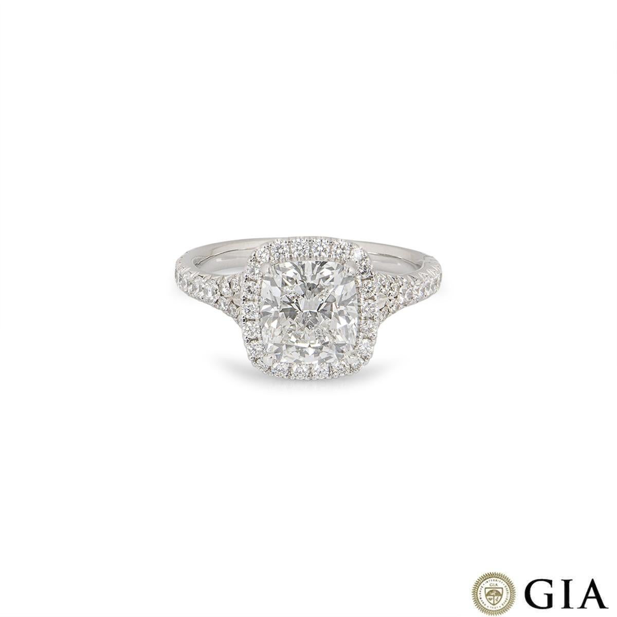 GIA Certified Cushion Cut Diamond Engagement Ring 2.14ct F/VS1 In Excellent Condition In London, GB