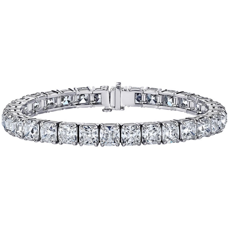 GIA Certified Cushion Cut Diamond Tennis Bracelet 33.07 Carat by Louis  Newman For Sale at 1stDibs | cushion cut tennis bracelet, cushion cut  bracelet, cushion cut diamond bracelet