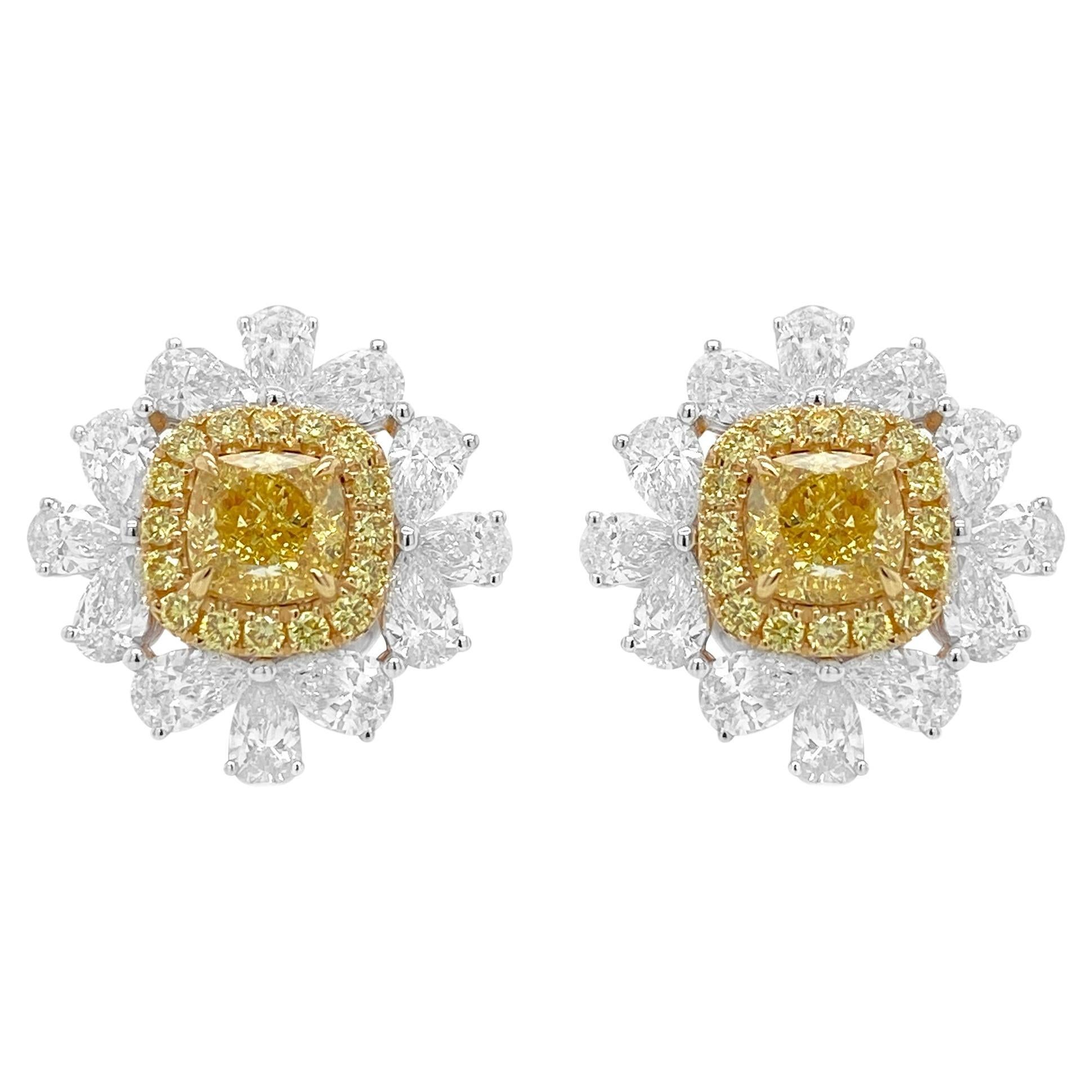 Orecchini di diamanti gialli Nature Fancy con taglio a cuscino certificati GIA in oro 18 carati