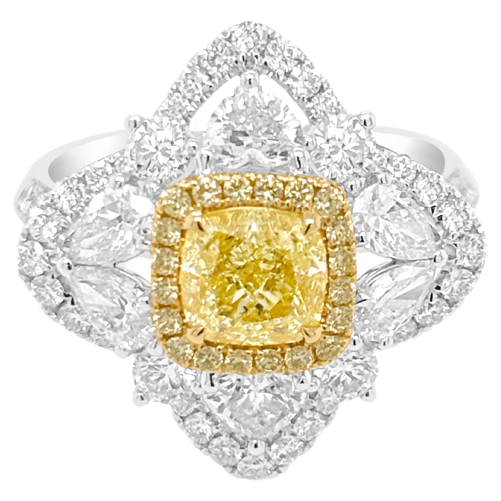 Bague et pendentif en or 18 carats avec diamant naturel jaune taillé en coussin certifié par le GIA