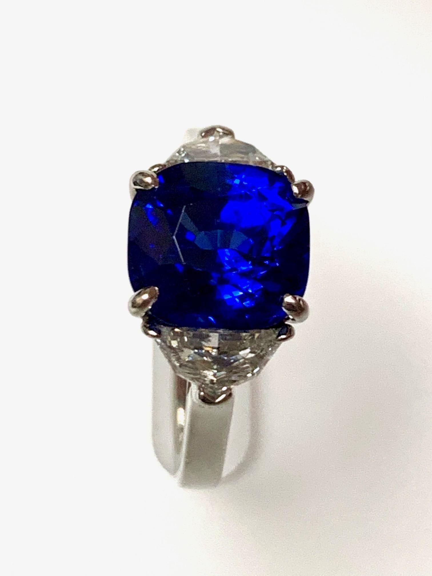 Modern GIA Certified Cushion Shape Royal Blue Sapphire Ring Eapulette Diamonds For Sale