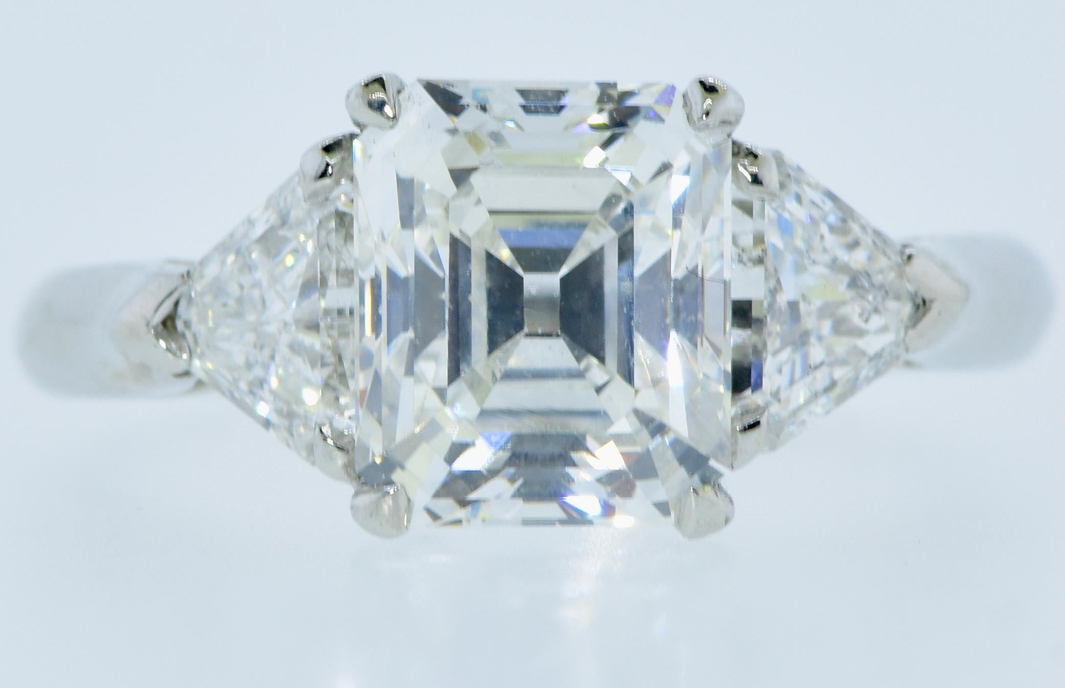 GIA Graded D, SI1, Vintage Platinum Asscher Cut 2.23 Carat Diamond Ring In Excellent Condition For Sale In Aspen, CO