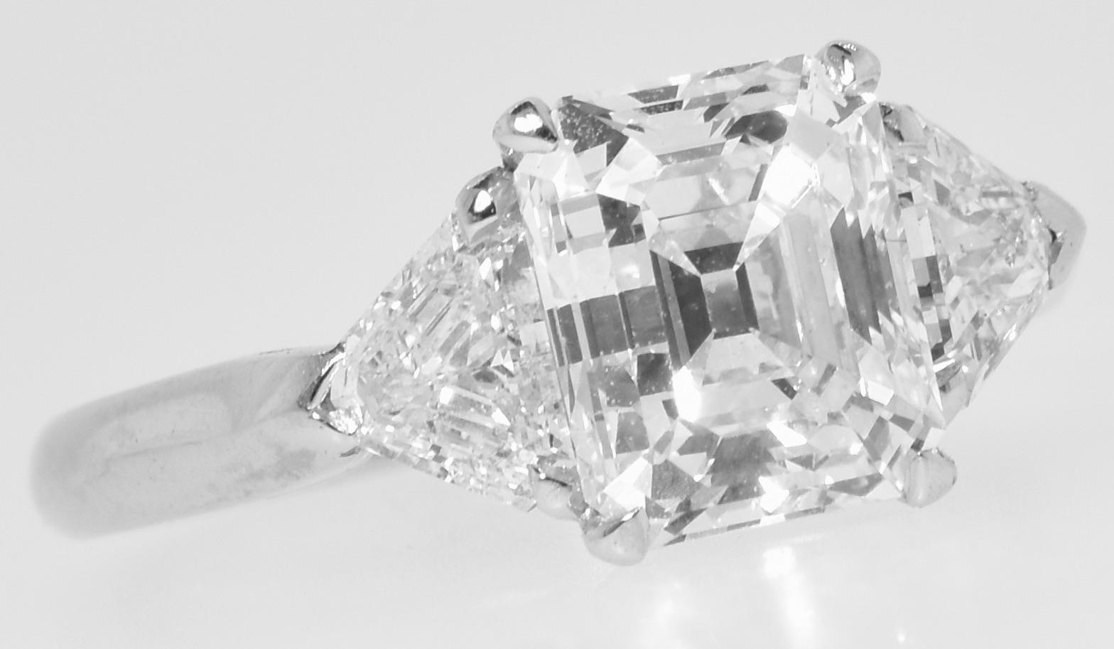 GIA Graded D, SI1, Vintage Platinum Asscher Cut 2.23 Carat Diamond Ring For Sale 1