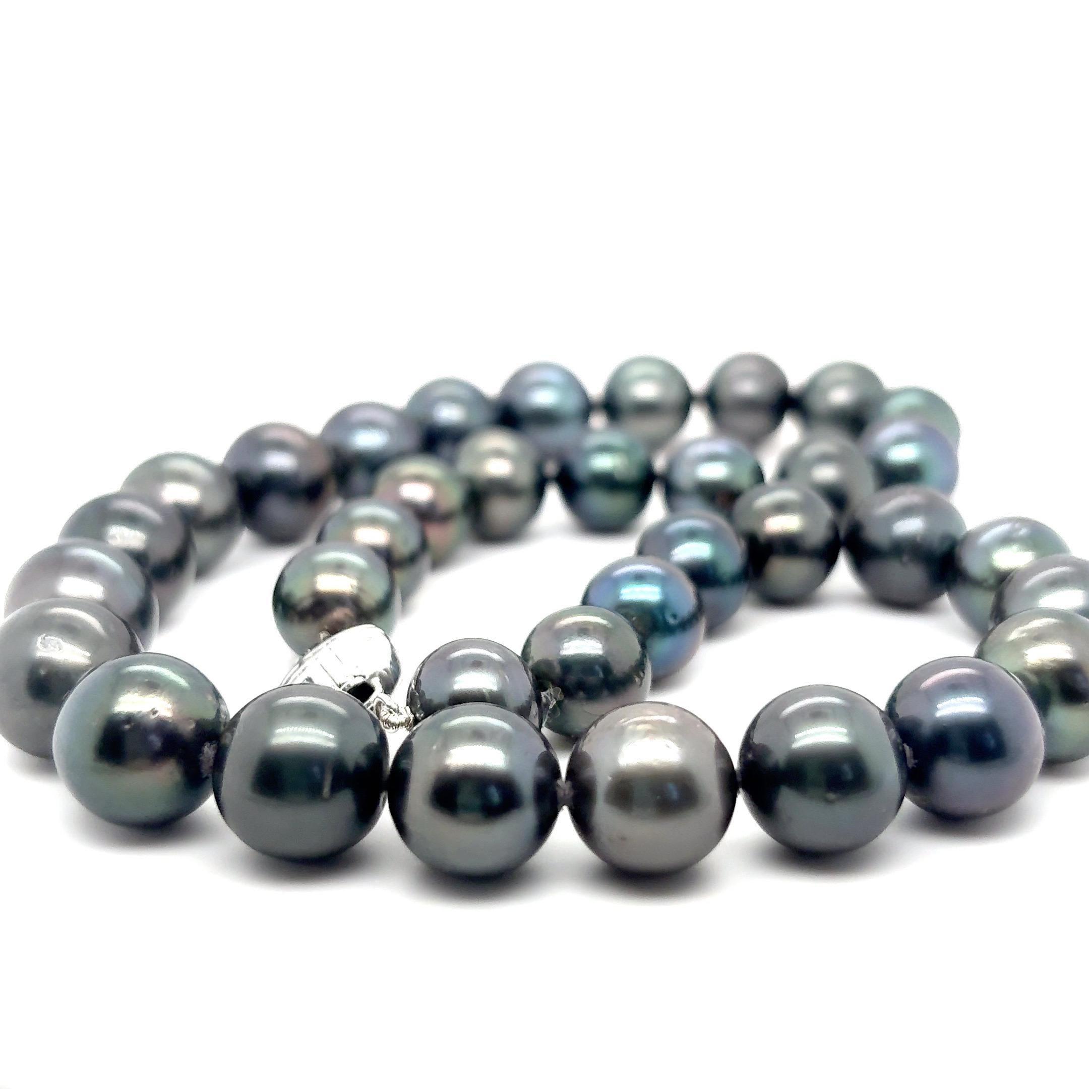 GIA-zertifizierte dunkle Tahiti-Perlenkette mit Weißgold-Verschluss im Angebot 8