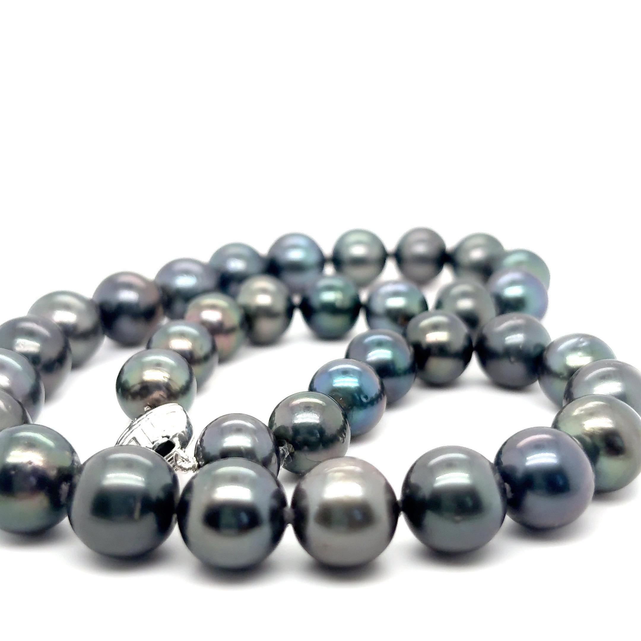 GIA-zertifizierte dunkle Tahiti-Perlenkette mit Weißgold-Verschluss im Angebot 4