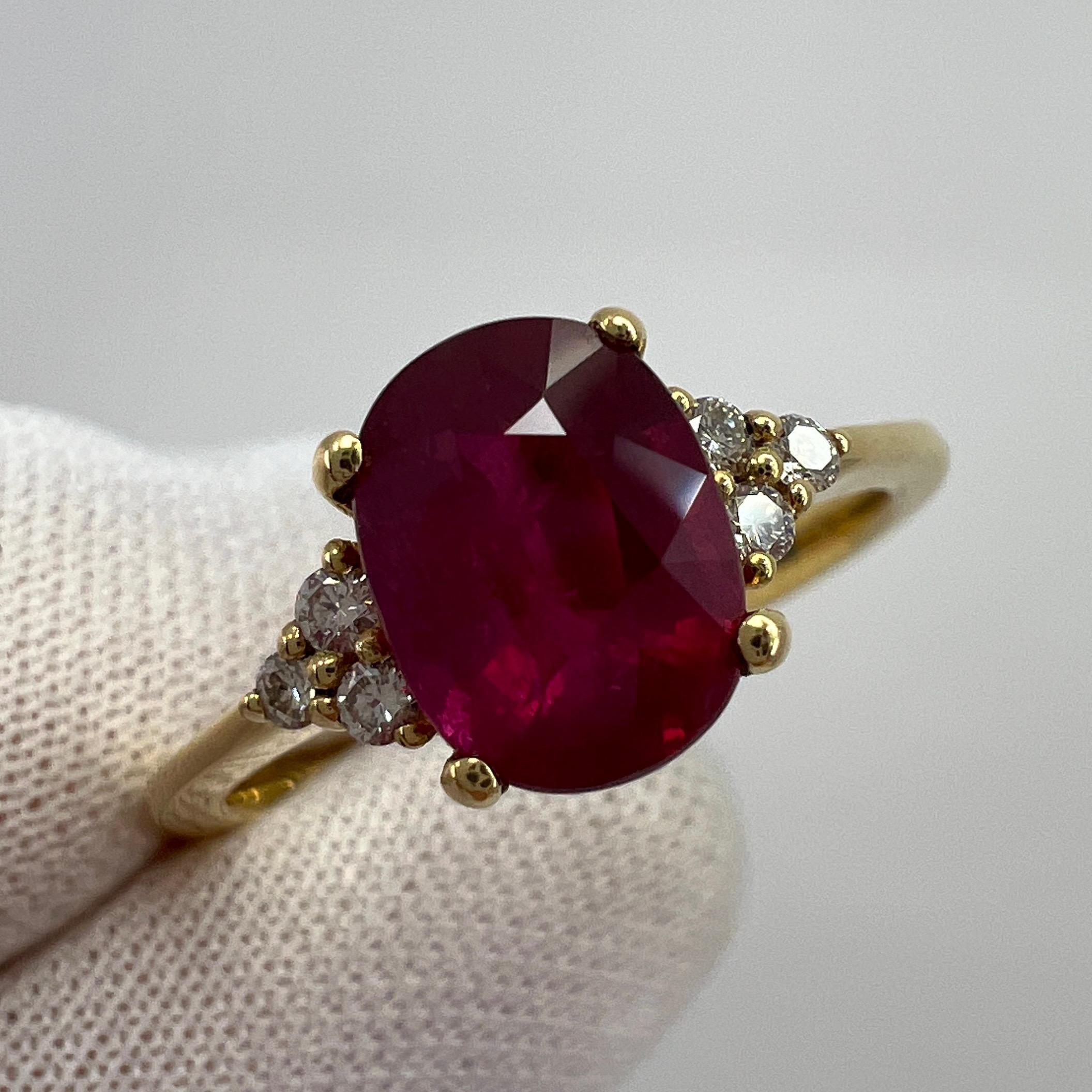 Women's or Men's GIA Certified Deep Red Untreated Ruby and Diamond Oval Cut 18k Yellow Gold Ring