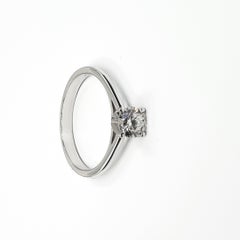 GIA Certified Diamond 0.52 J/VS2 Solitaire Ring 750 Gold