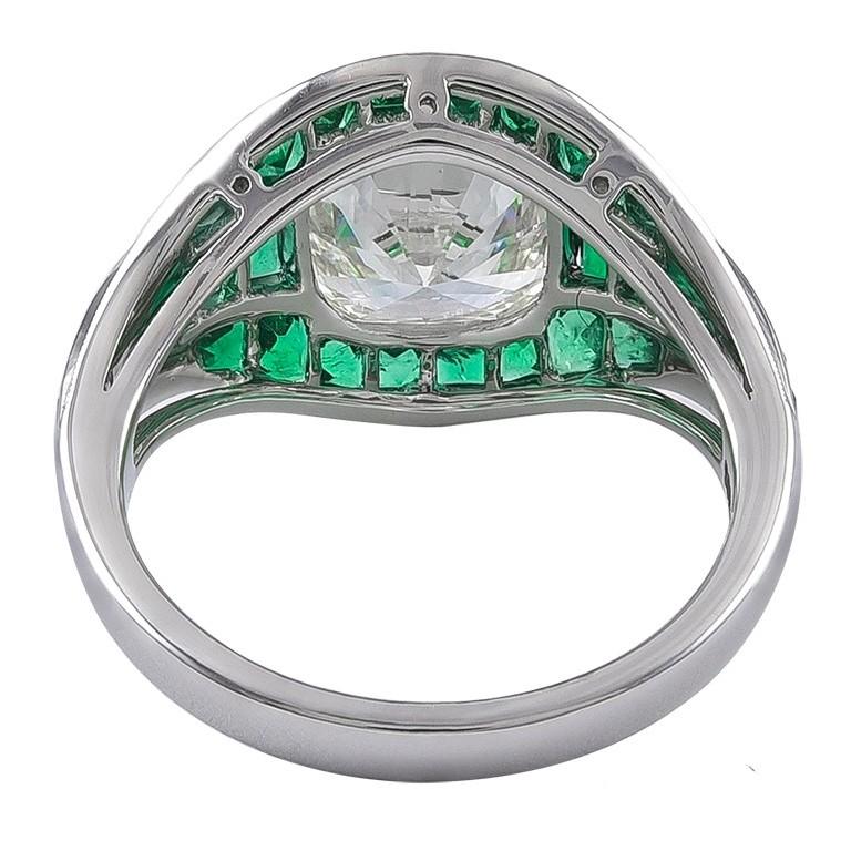 GIA Certified Diamond 2.87 Carat and Gorgeous Emerald Art Deco Style Ring In New Condition In New York, NY