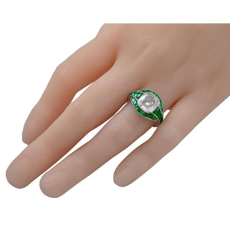 Women's or Men's GIA Certified Diamond 2.87 Carat and Gorgeous Emerald Art Deco Style Ring