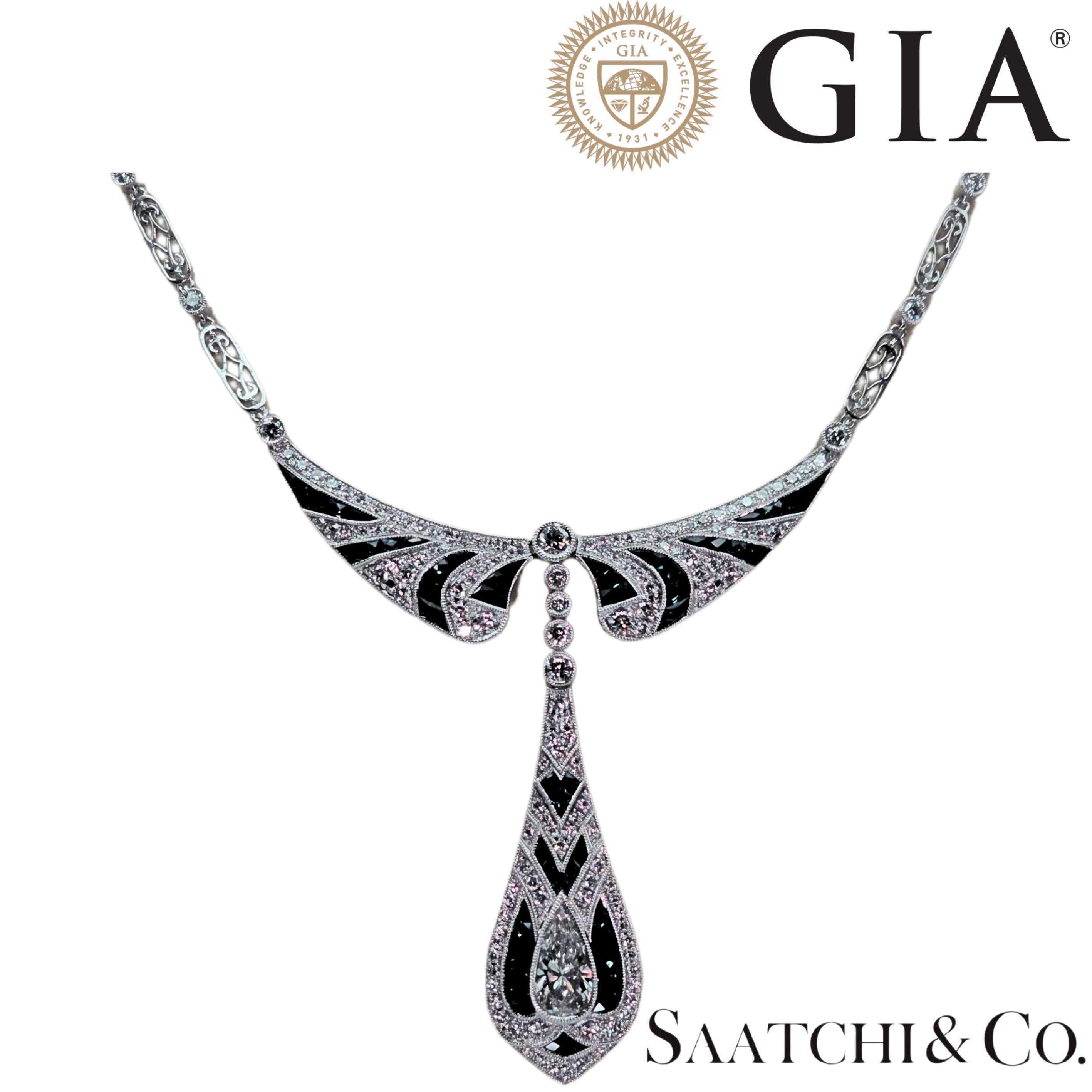Collar de diamantes y zafiros azules con certificado GIA

Tipo de metal: Platino 950
1:
Peso del Diamante Natural: Lado 3.23 Ct / Centro 1.66 Ct
Grado de Claridad del Diamante: Lado VVS - VS / Centro I1 Ct
Grado de color del diamante: Lado F-G /