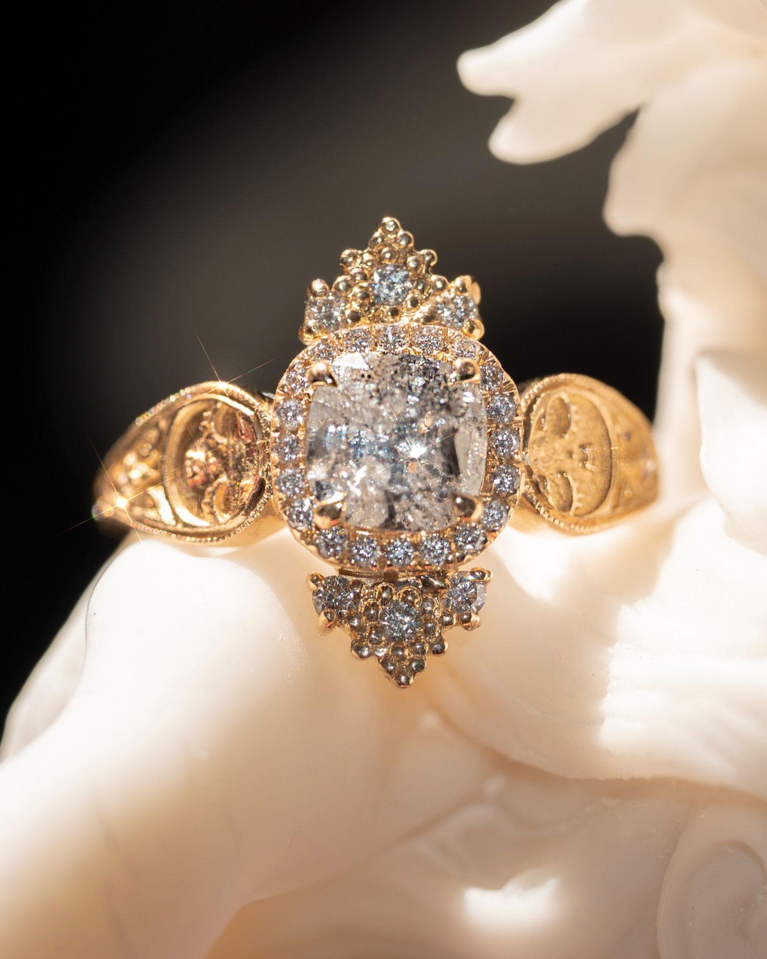 En vente :  Bague Dreamers de 1 carat de diamants certifiés GIA, taille coussin, pavé français 13