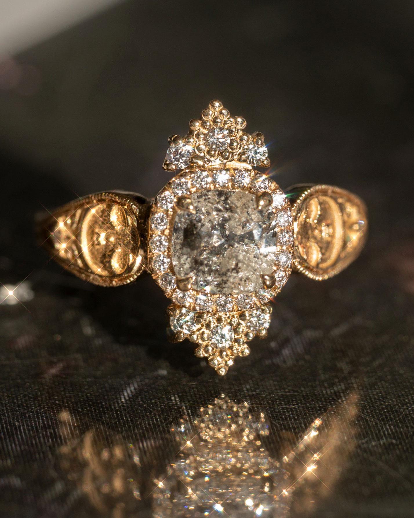 En vente :  Bague Dreamers de 1 carat de diamants certifiés GIA, taille coussin, pavé français 14