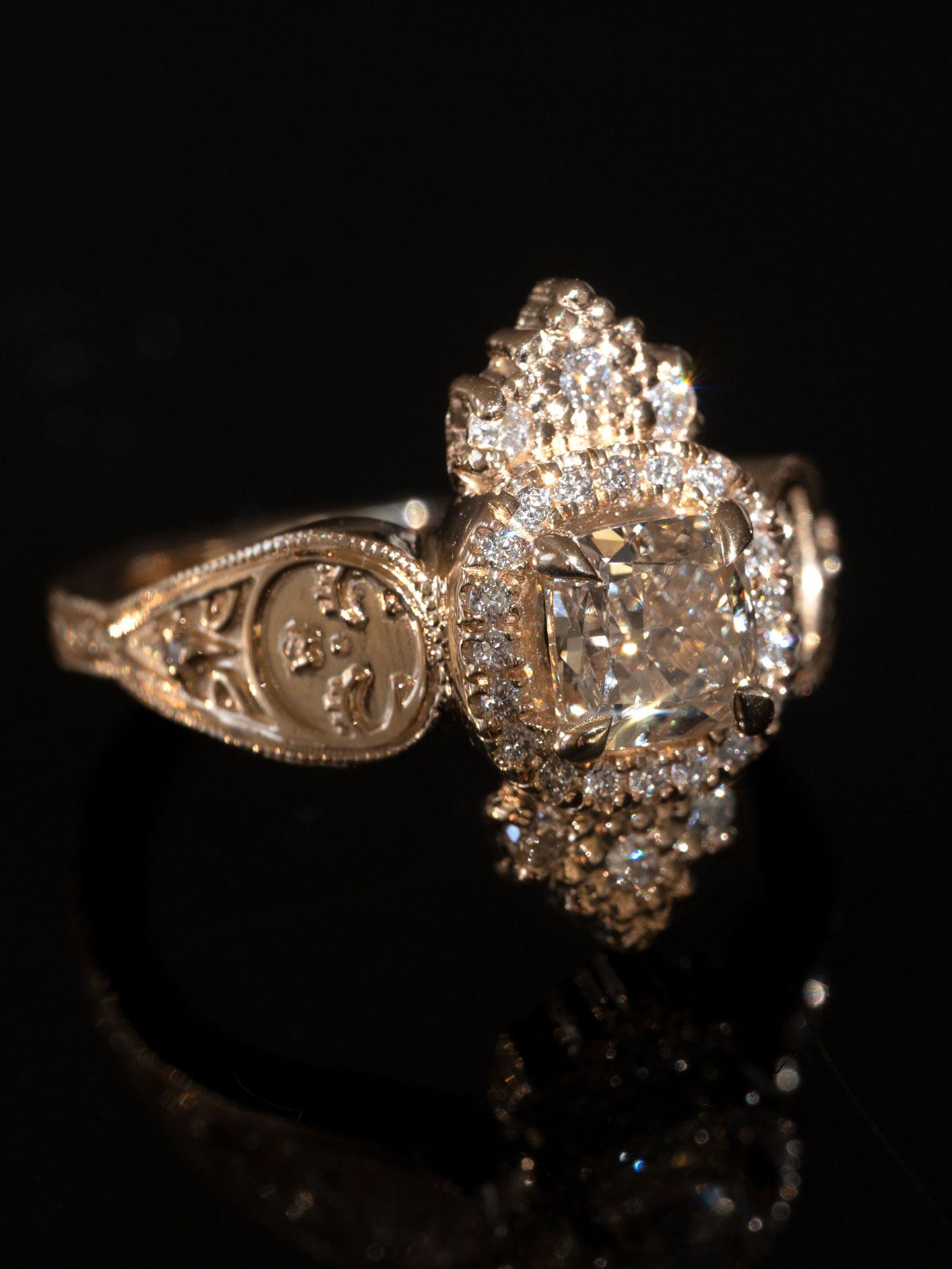 En vente :  Bague Dreamers de 1 carat de diamants certifiés GIA, taille coussin, pavé français 5